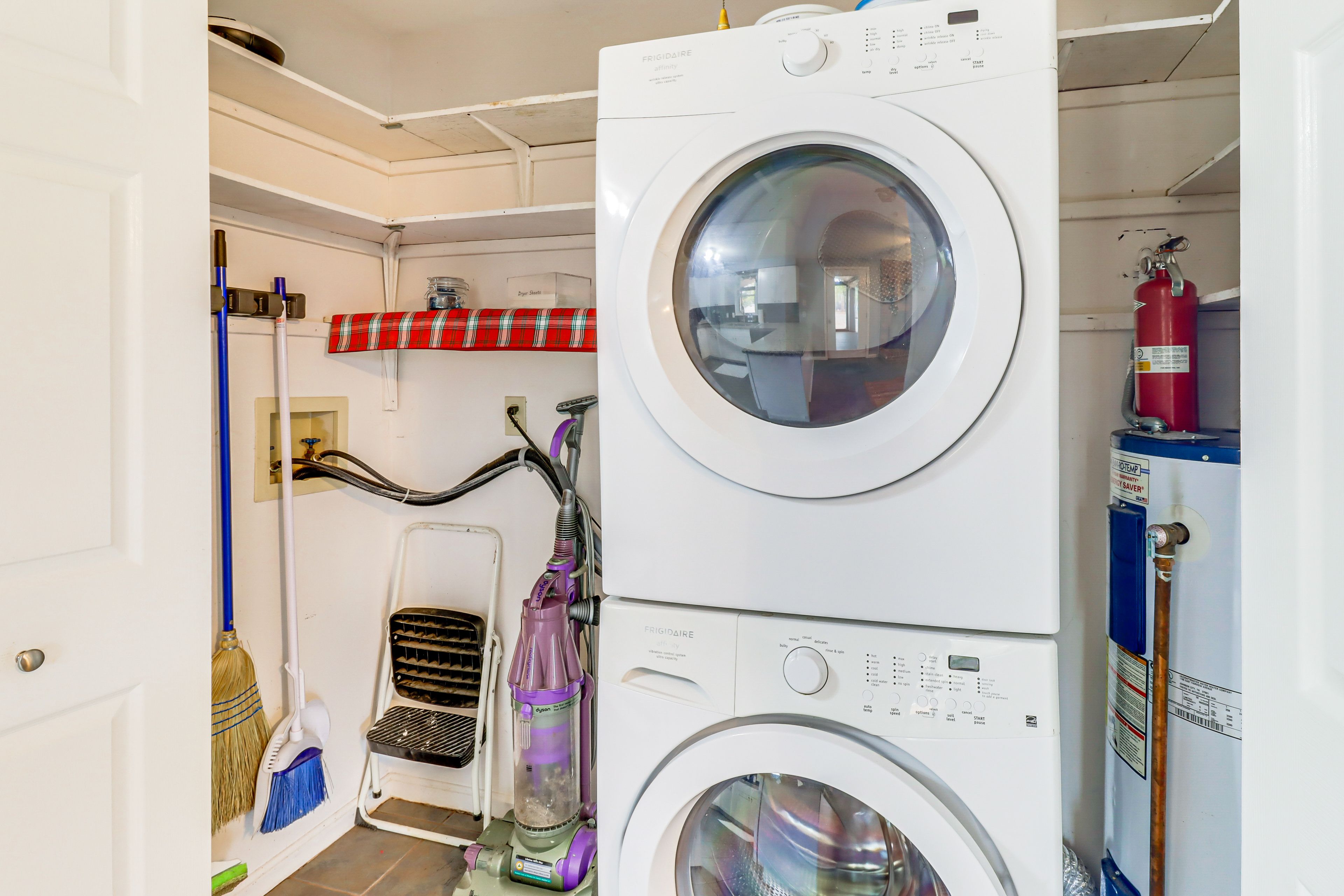Laundry Room | Washer & Dryer