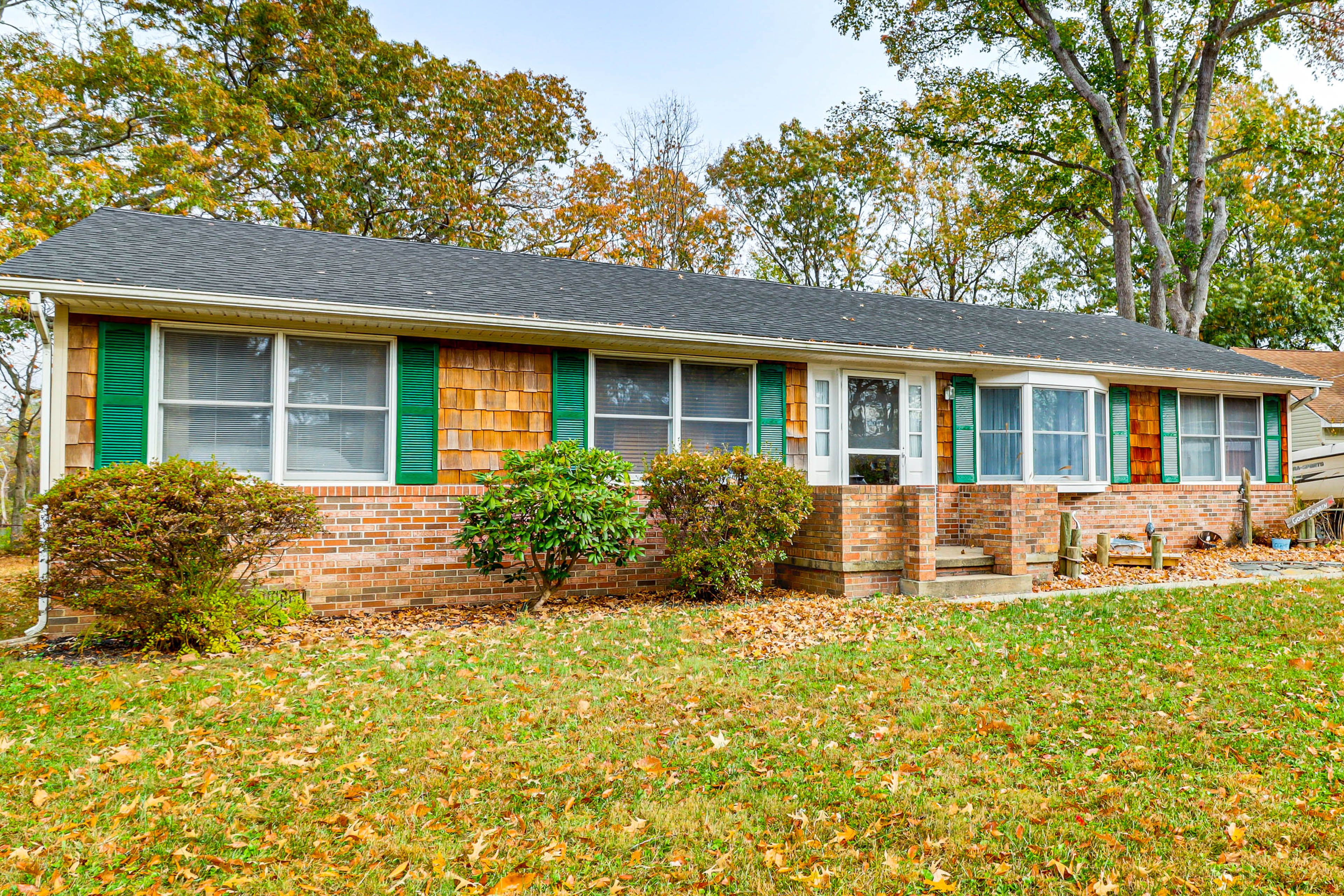 Home Exterior | Single-Story Home