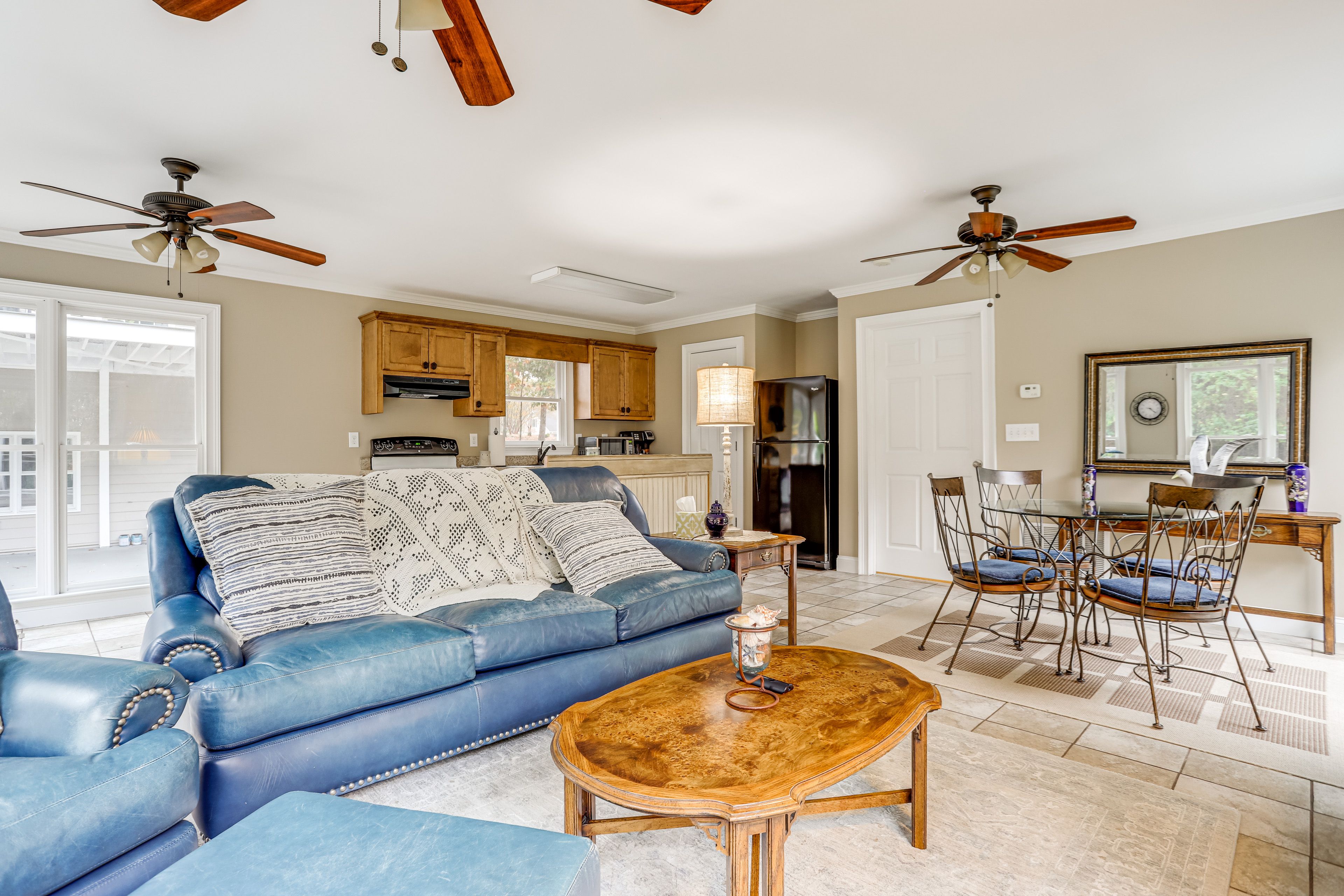 Living/Dining Area | Open Floor Plan | Central A/C & Heating