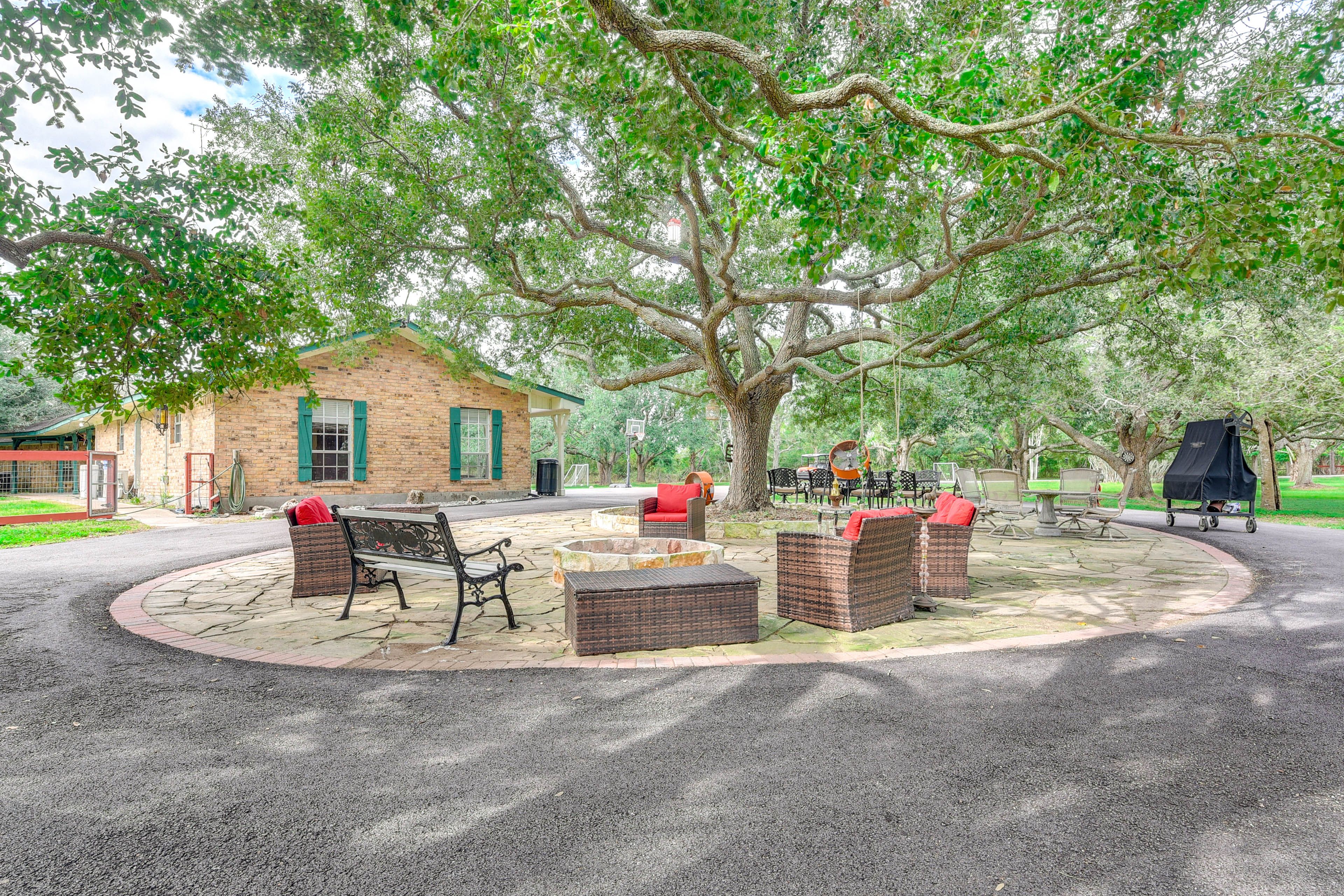House Exterior | Furnished Patio | Fire Pit