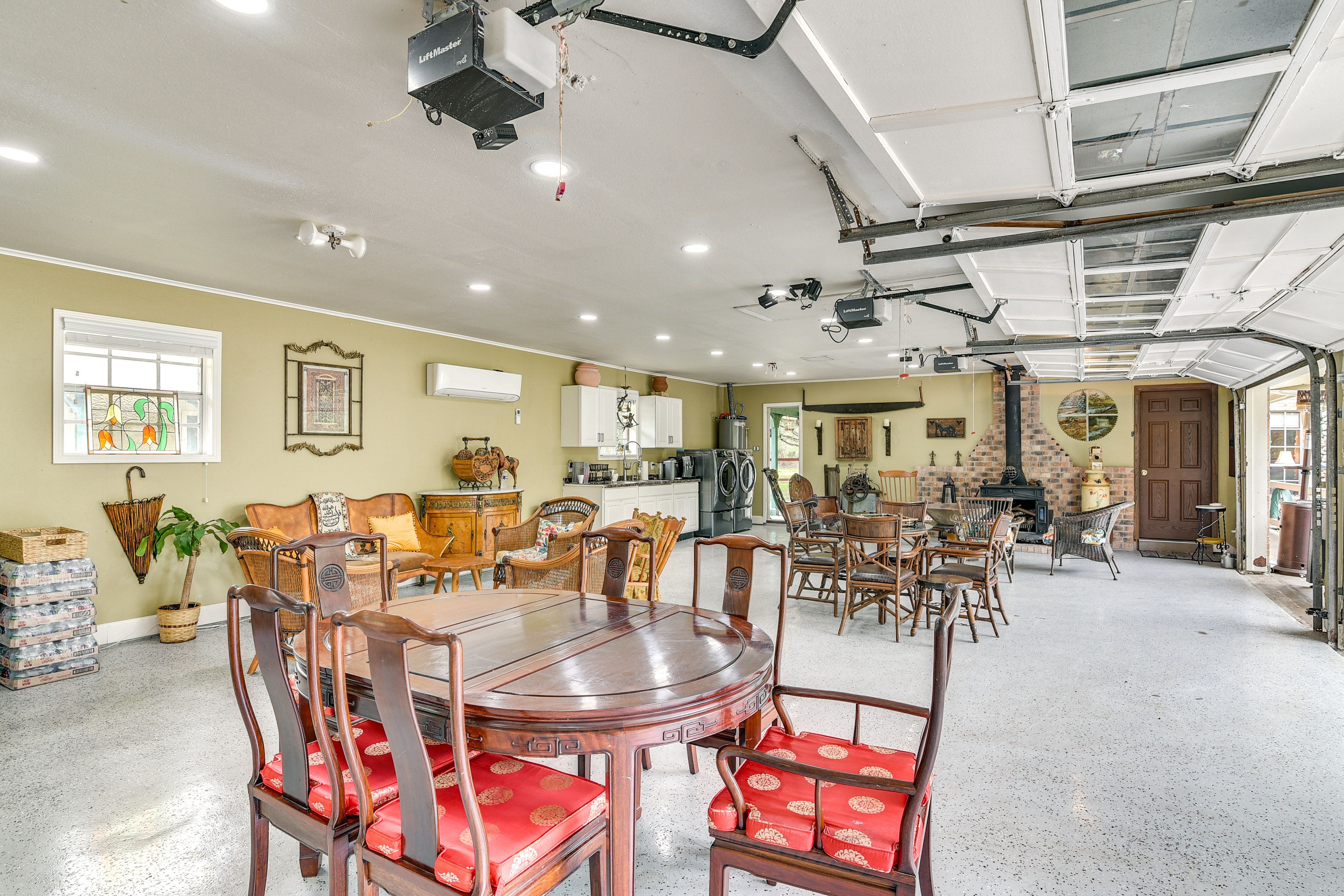 Furnished Garage | Dining Areas | Card Table | Foosball Table | Laundry