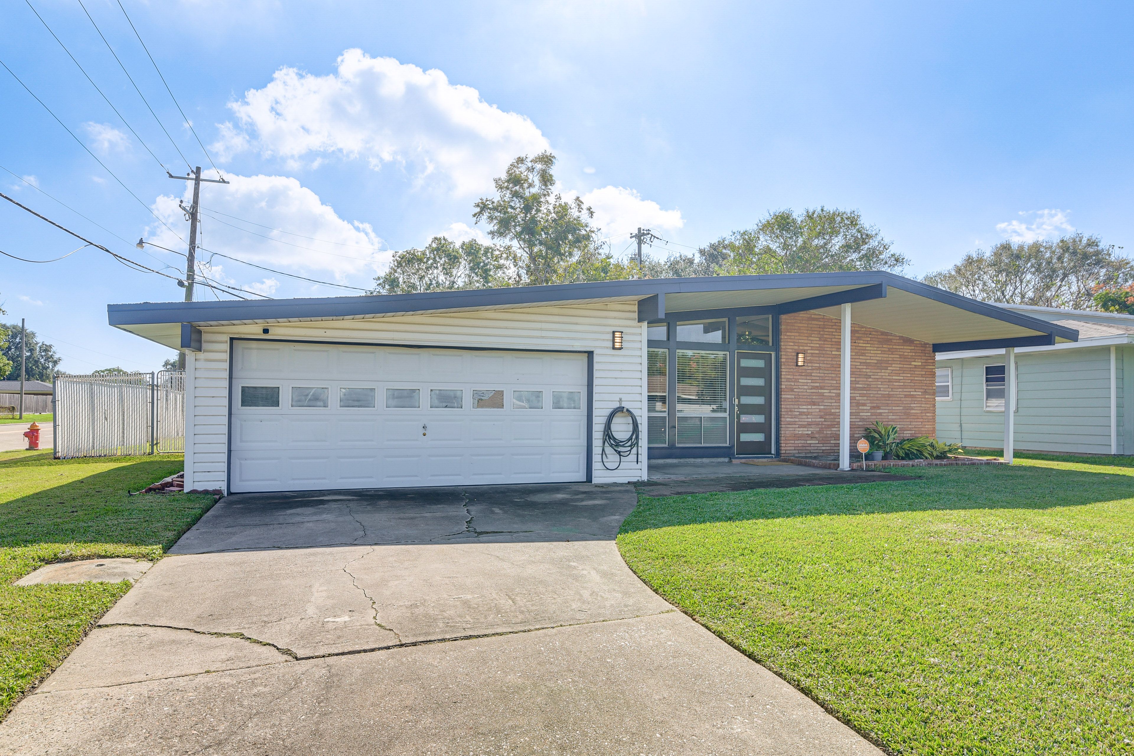 Parking | Driveway (2 Vehicles) | Addt'l Back Driveway (2 Vehicles)