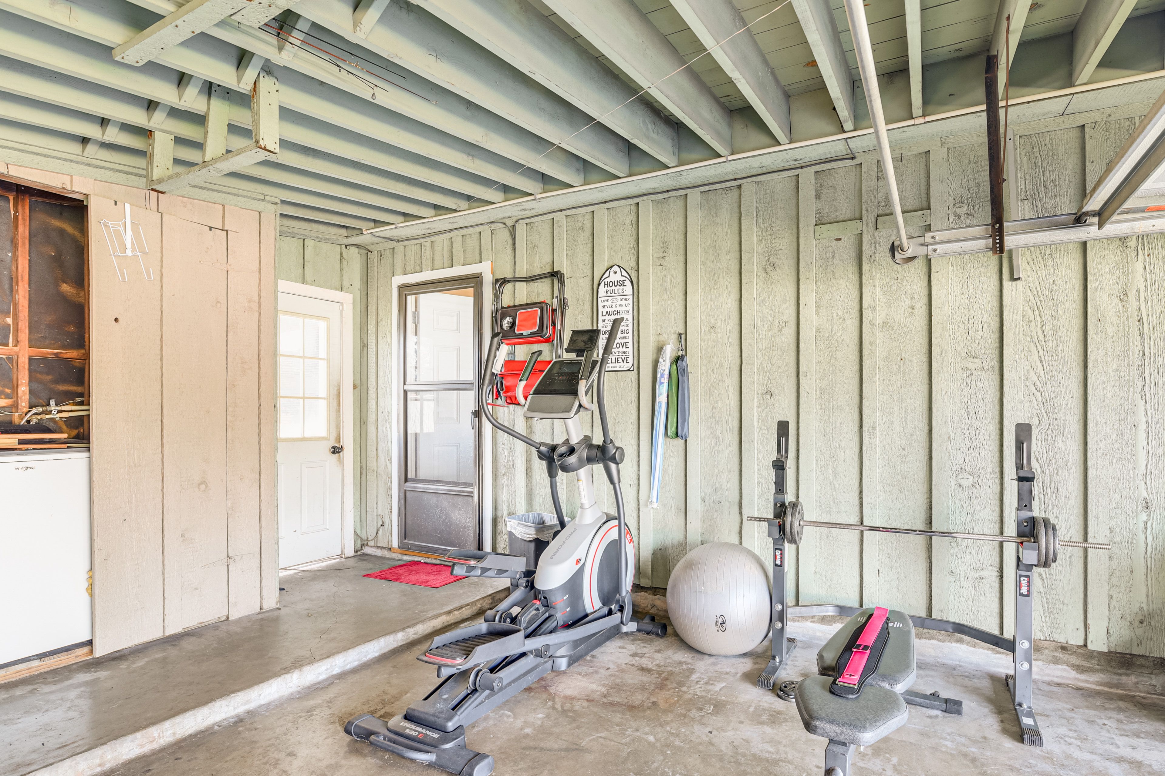Garage | In-Unit Laundry