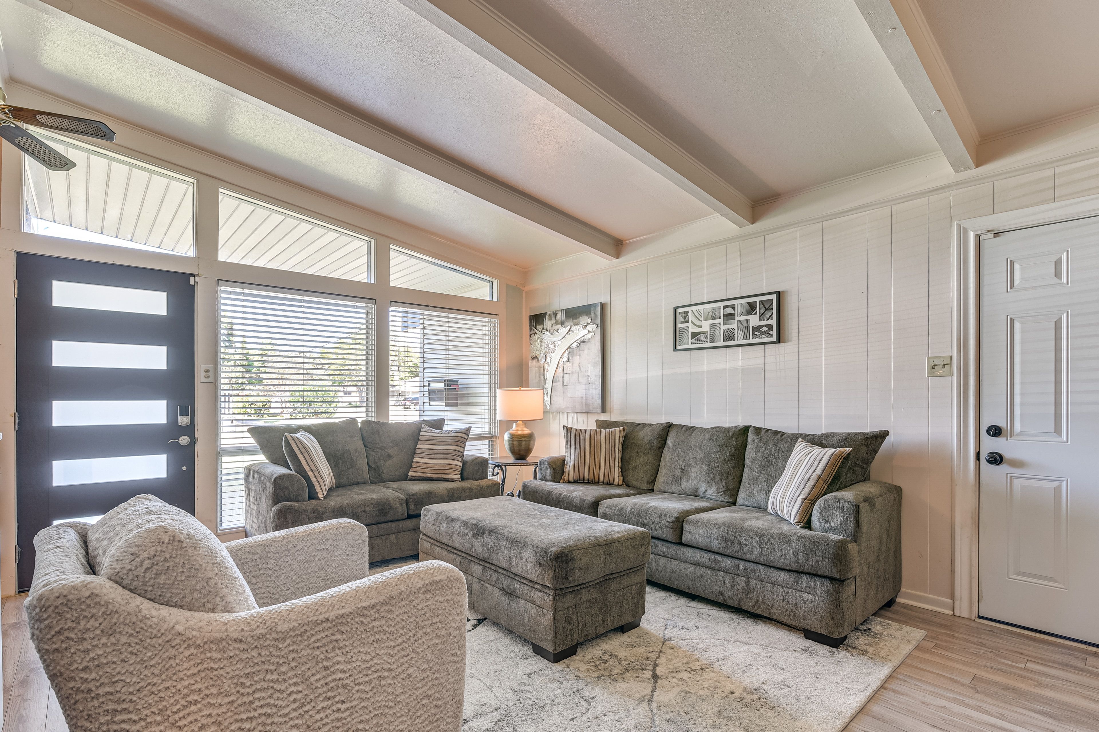 Living Room | Smart TV