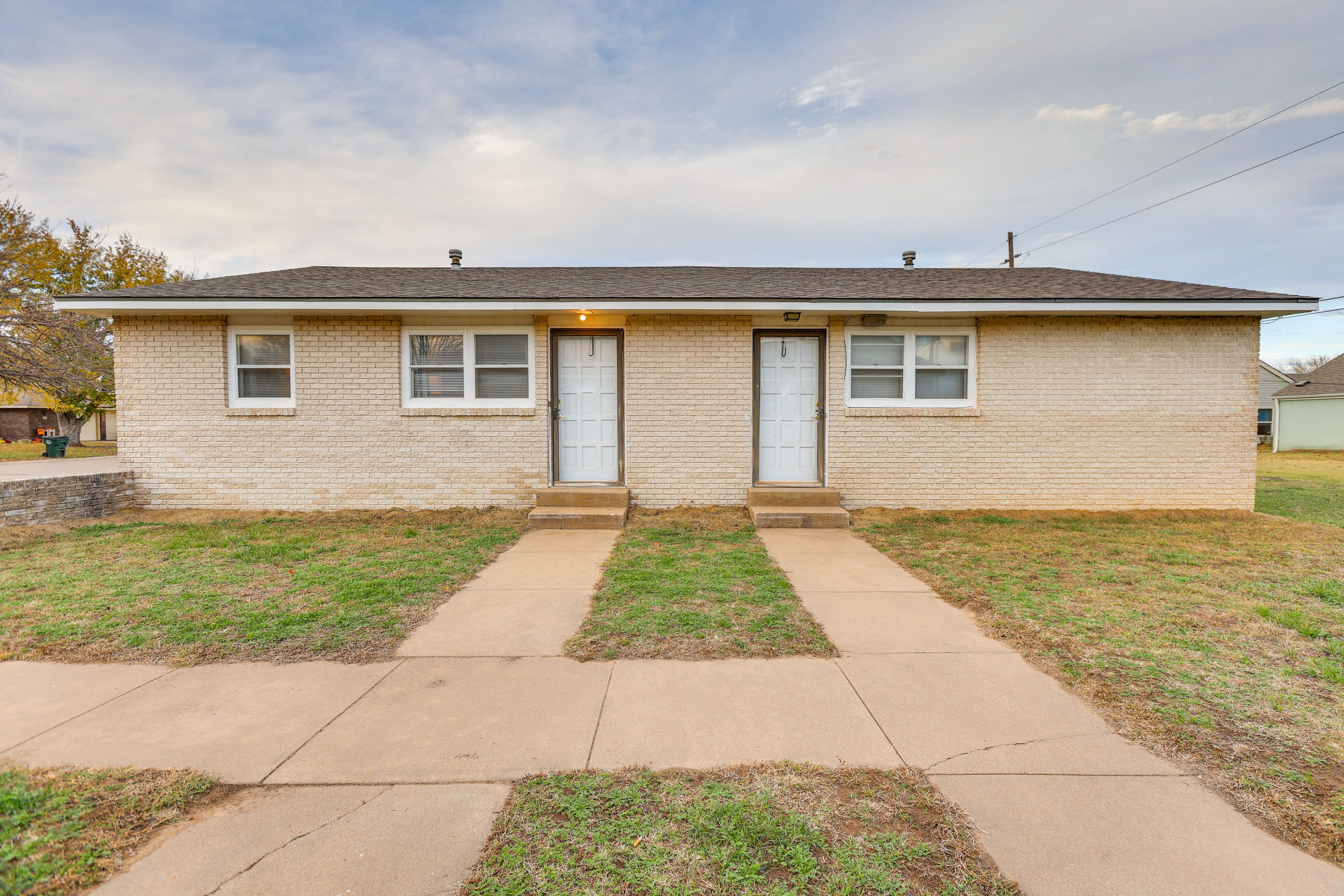 Apartment Exterior | Single-Story Unit