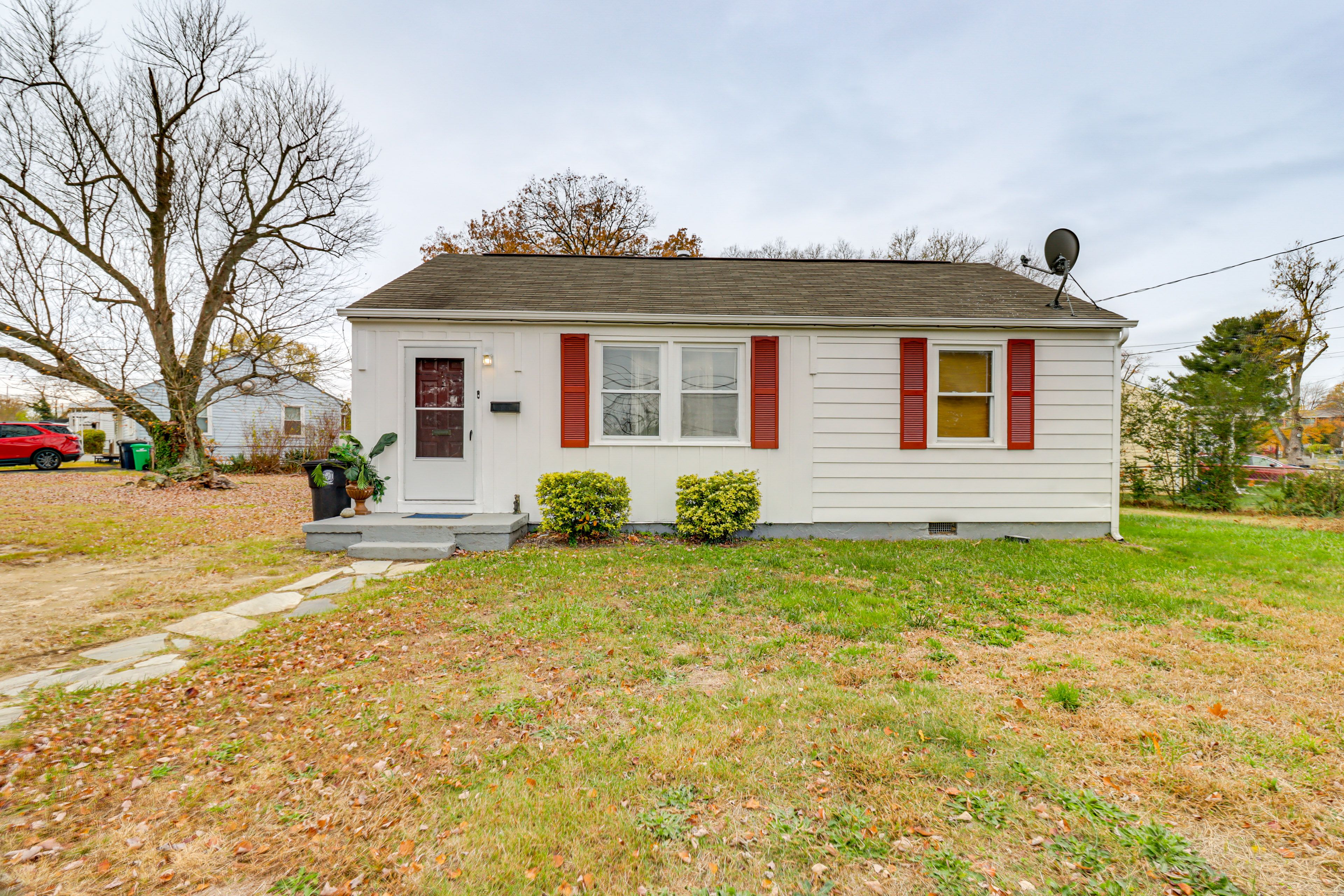 House Exterior | Large Open Yard