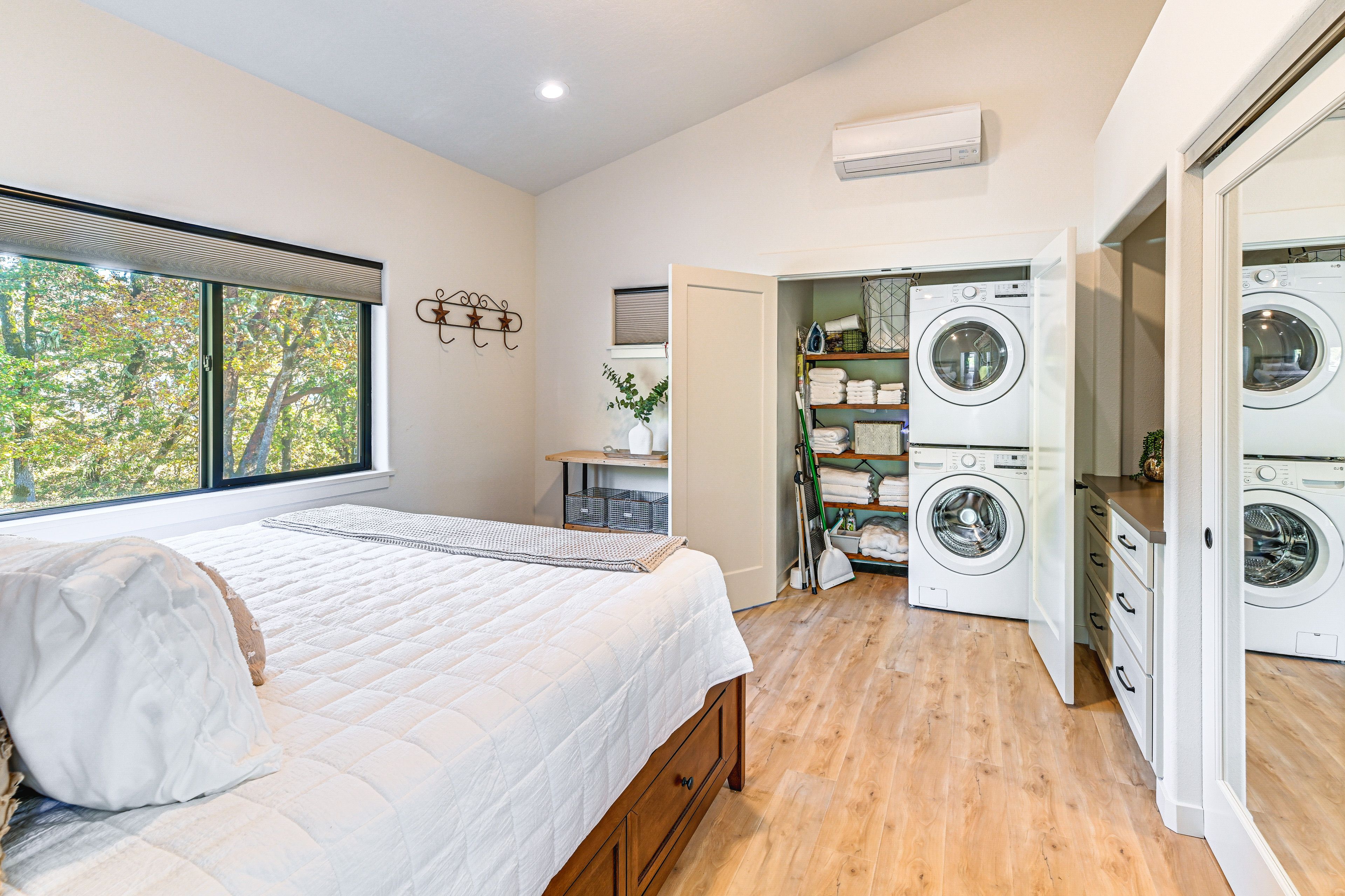 In-Unit Laundry