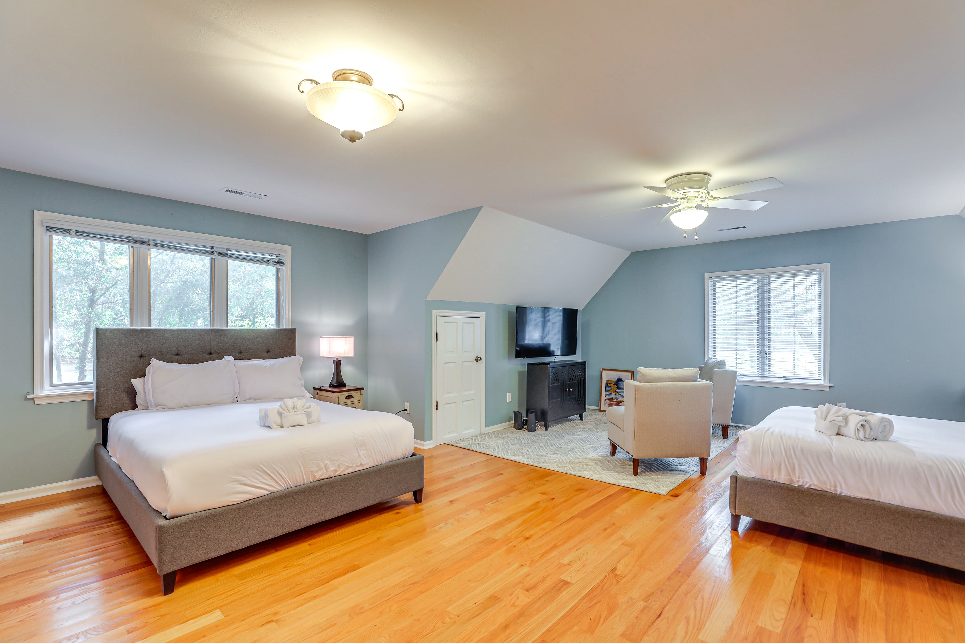 Bedroom 2 | 2nd Floor | 2 Queen Beds | Smart TV