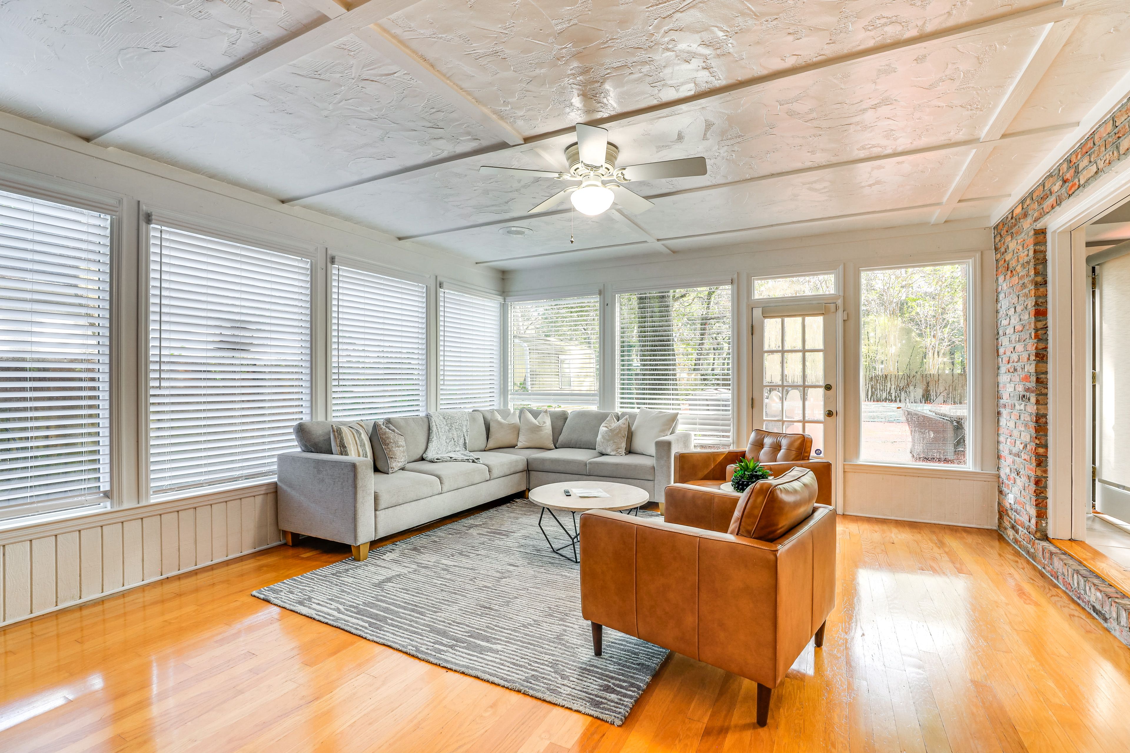 Den | 1st Floor | Smart TV