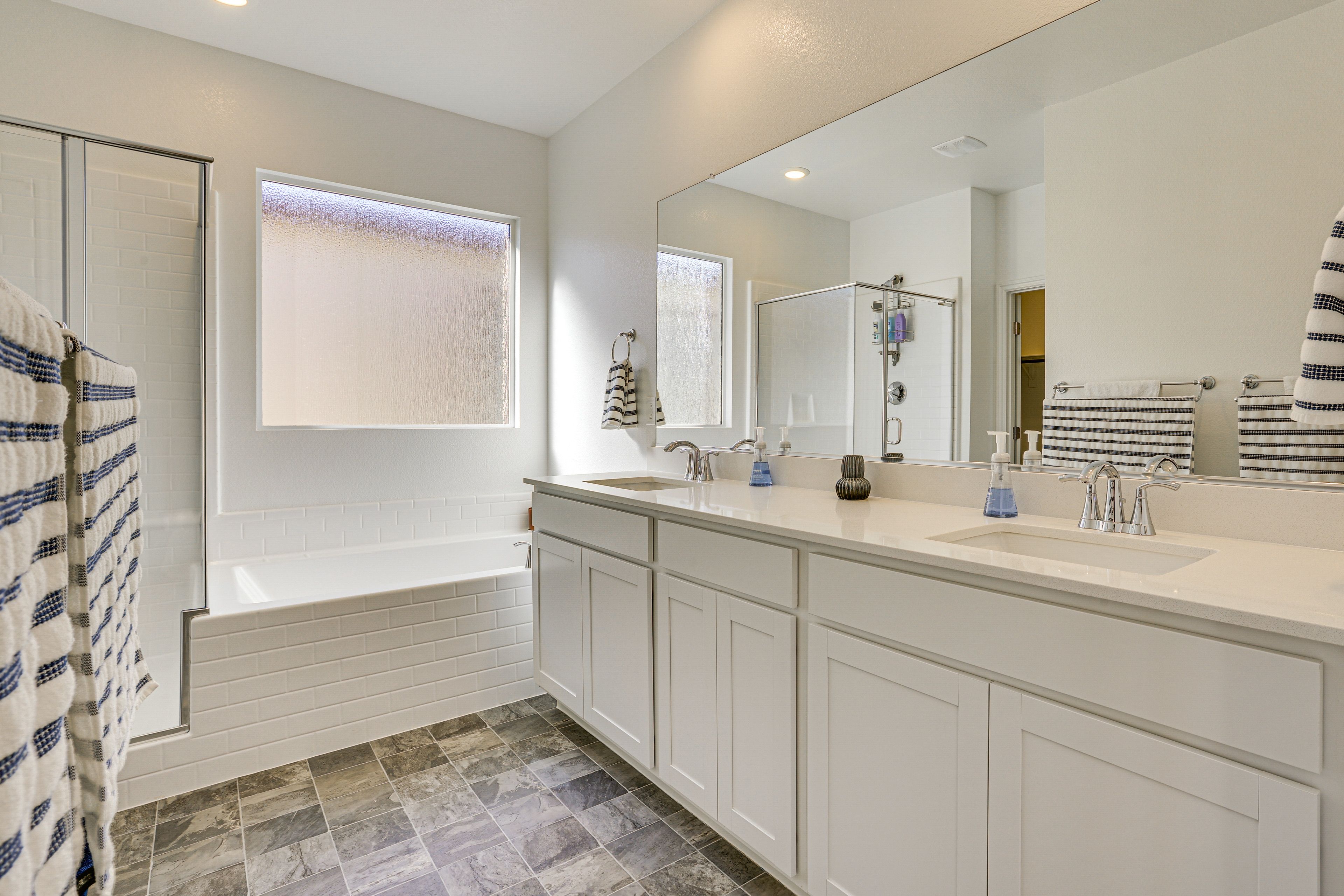 En-Suite Bathroom | 2nd Floor | Towels Provided