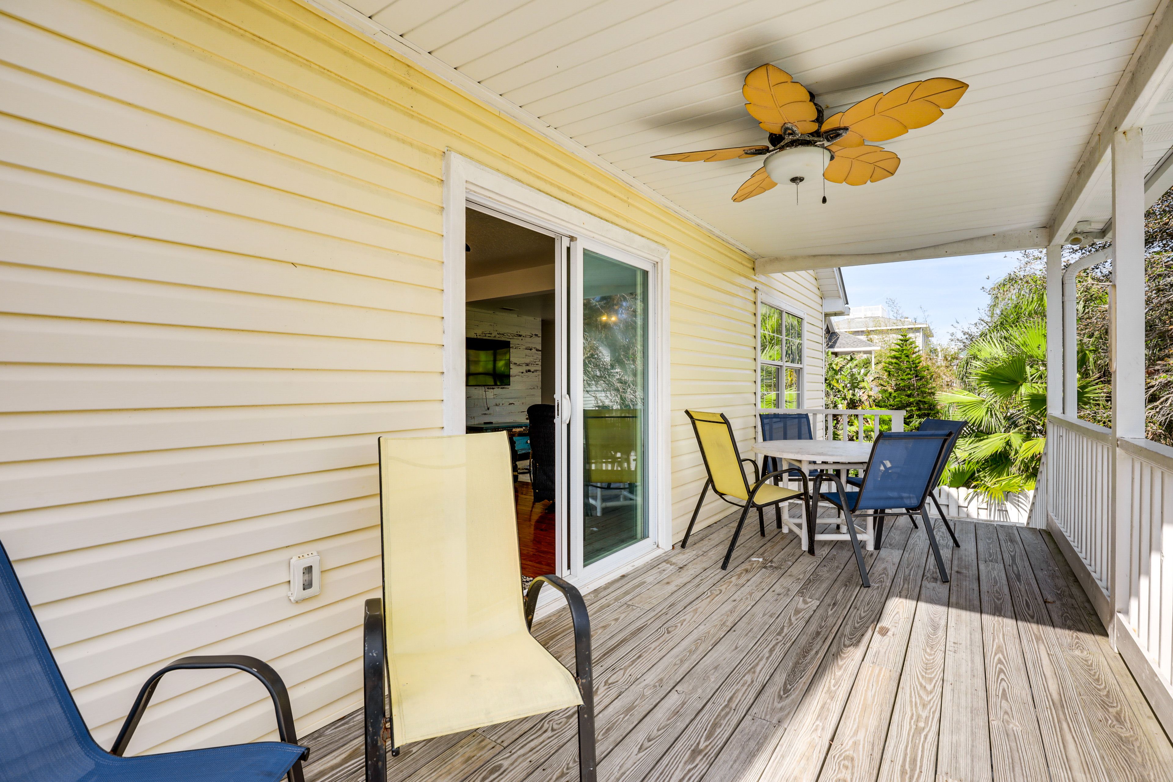 Furnished Balcony | 2nd Floor