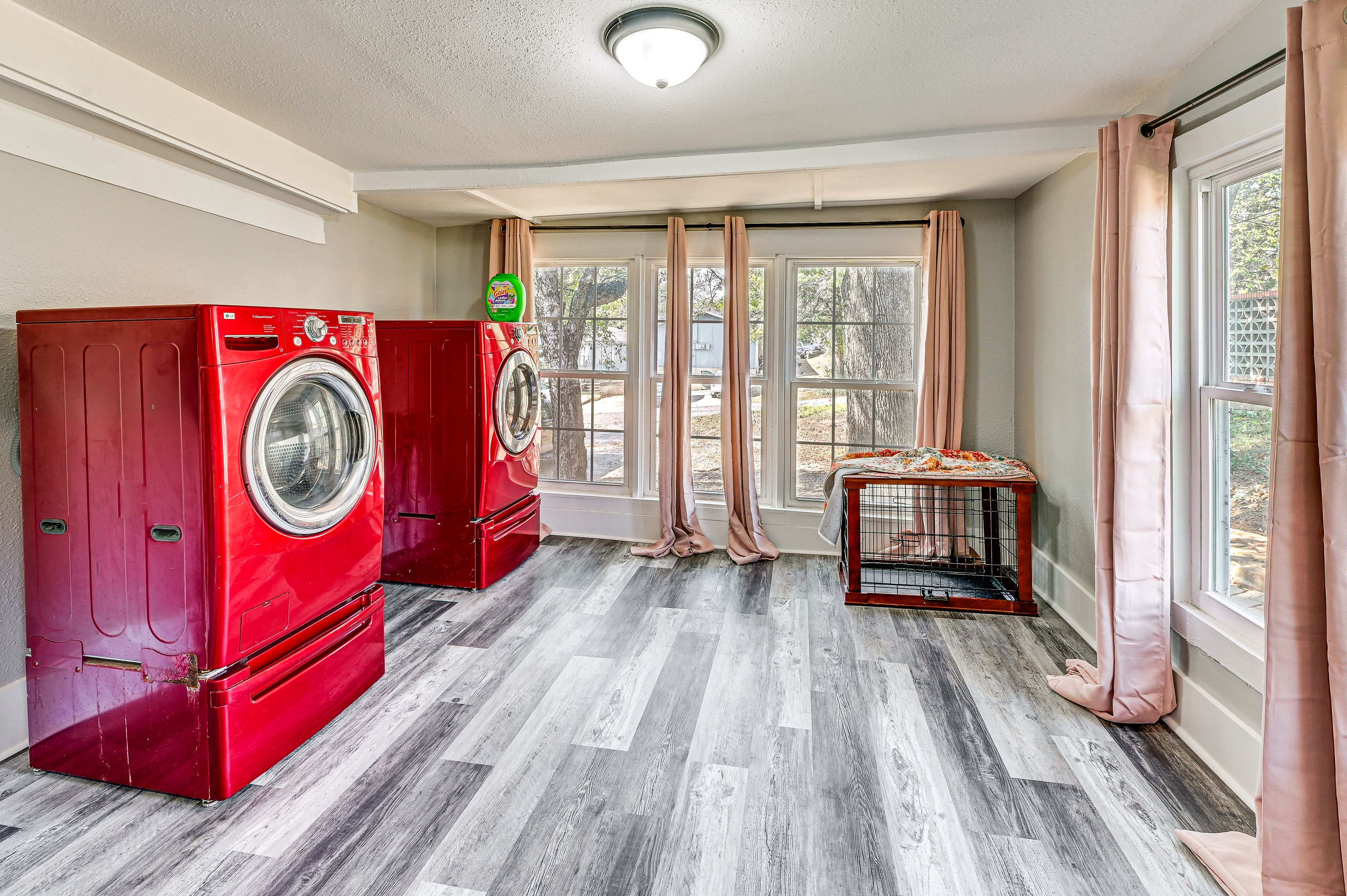 Laundry Room | Washer & Dryer
