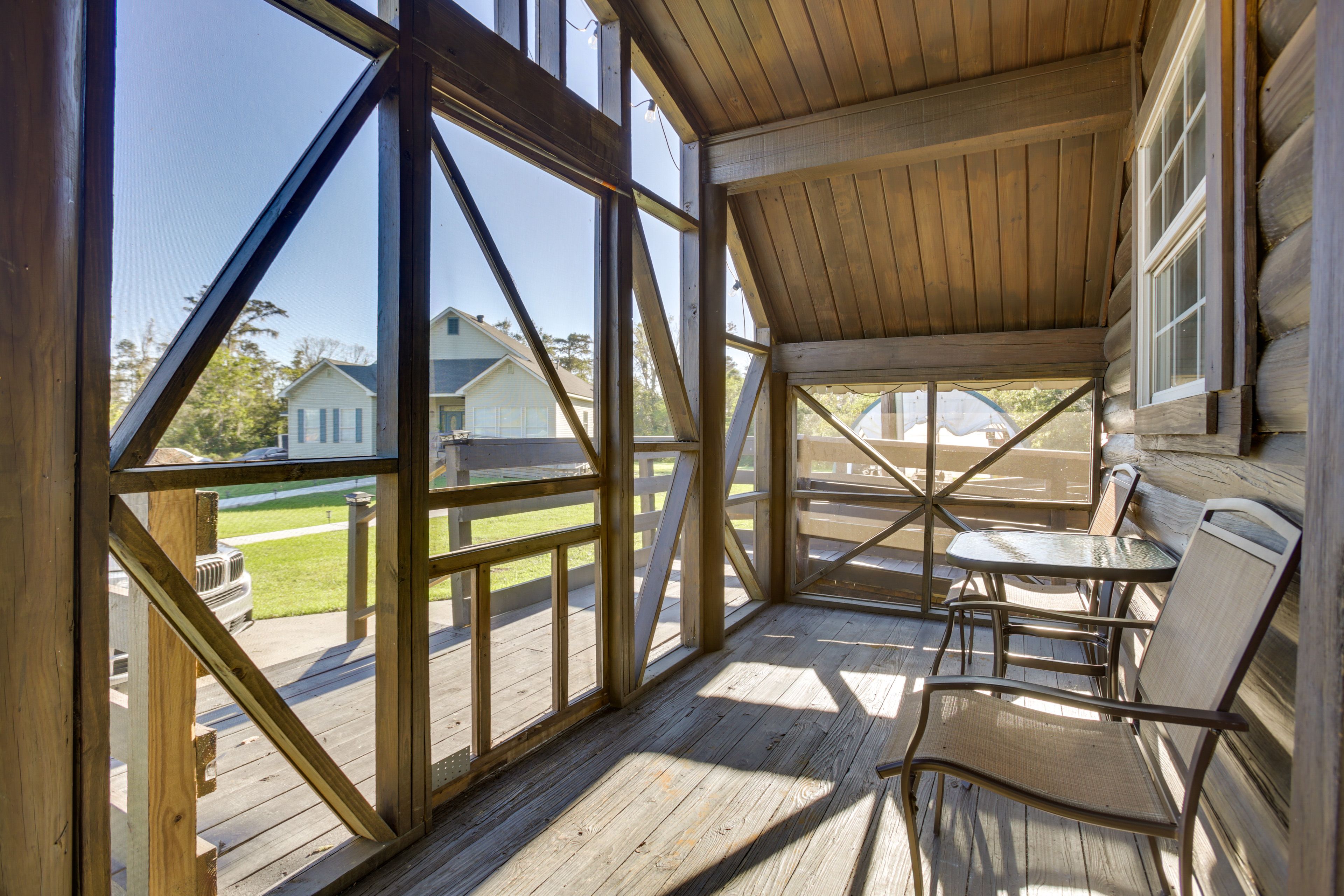 Screened Porch | Single-Story Studio Cabin