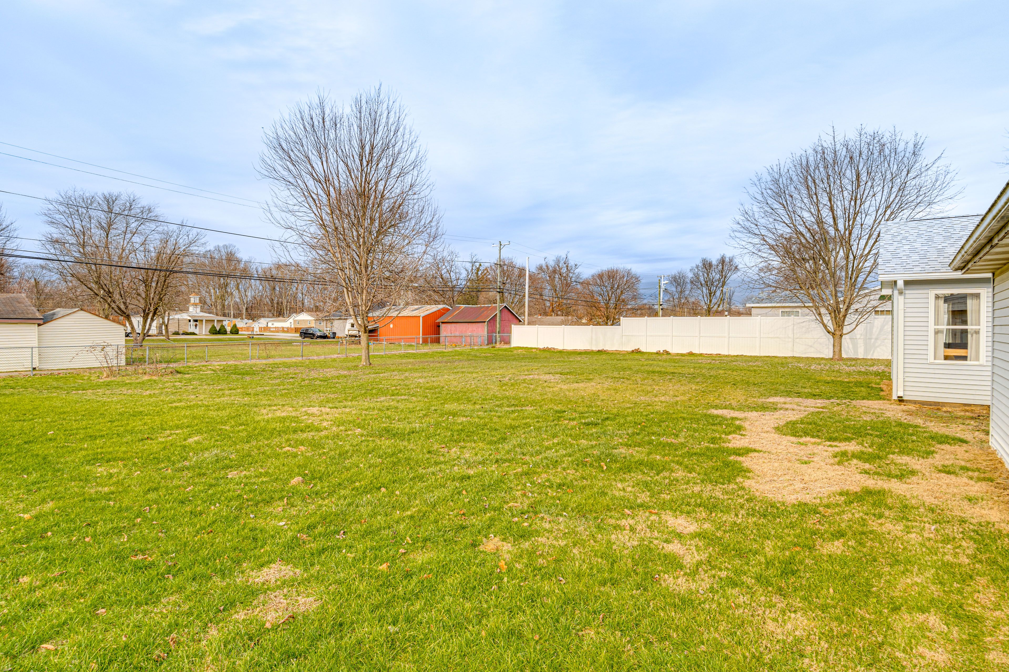 Spacious Yard