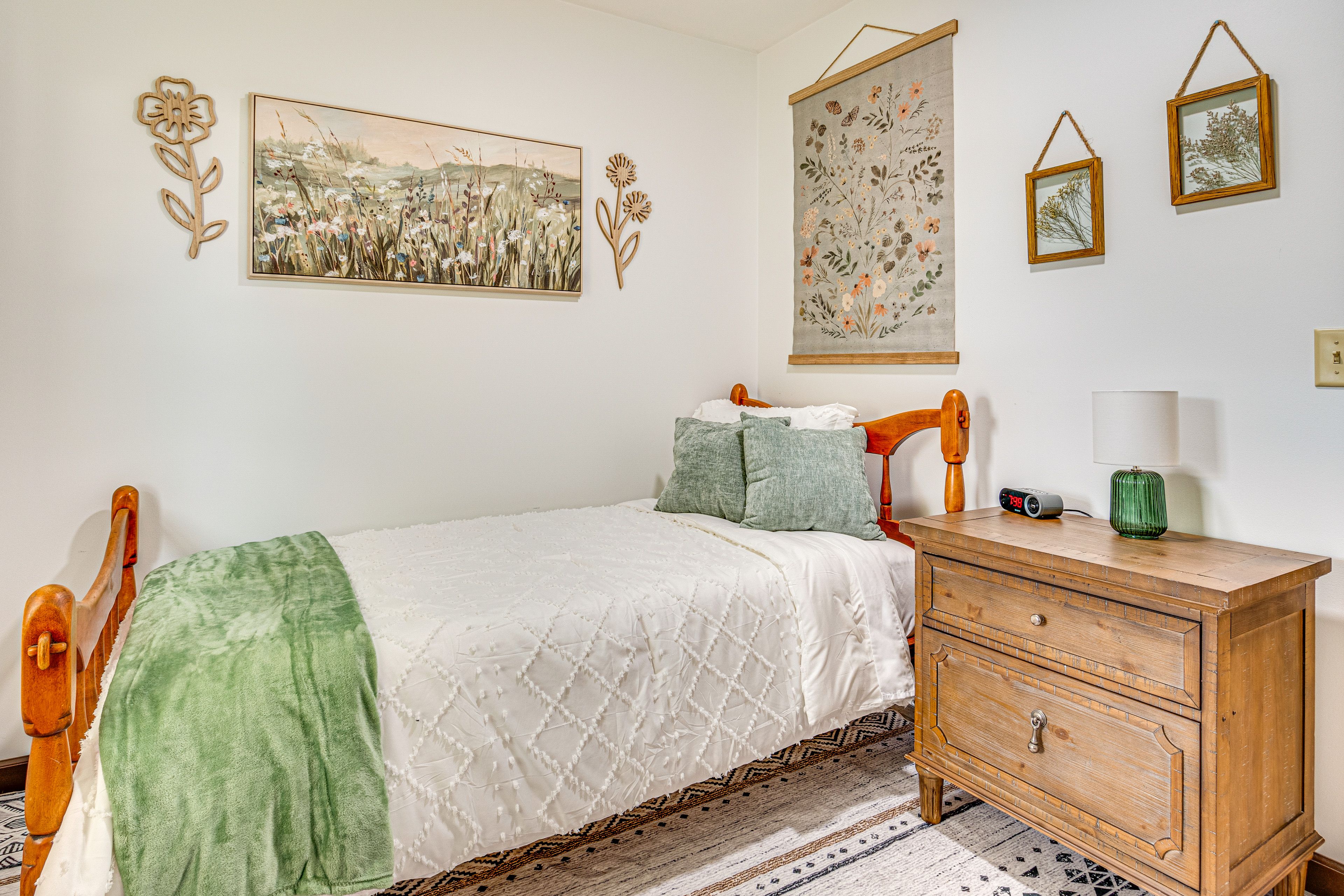Bedroom 3 | Twin Bed