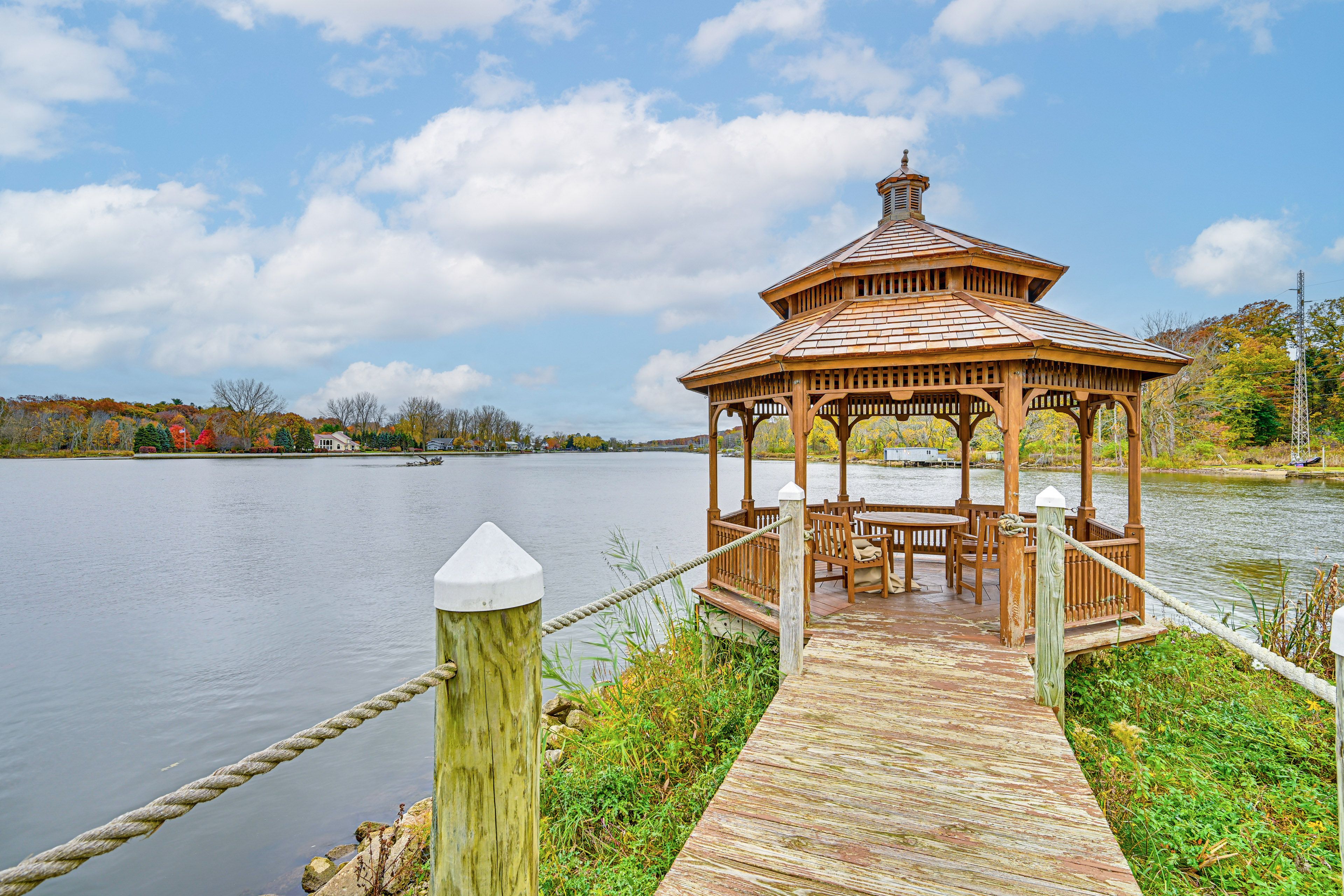 Island Pointe Marina | Community Amenities