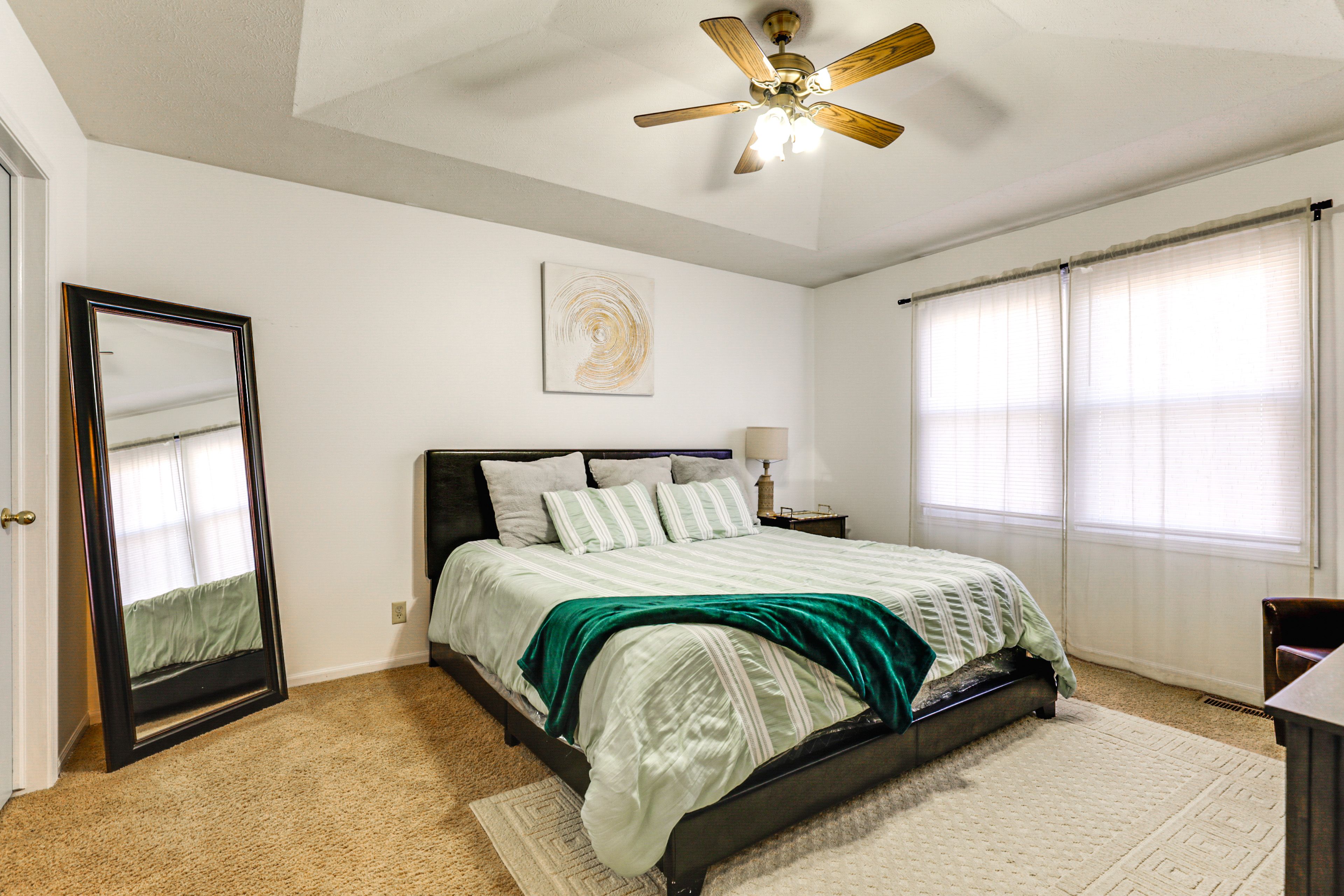 Bedroom 1 | King Bed | 1st Floor | Linens Provided