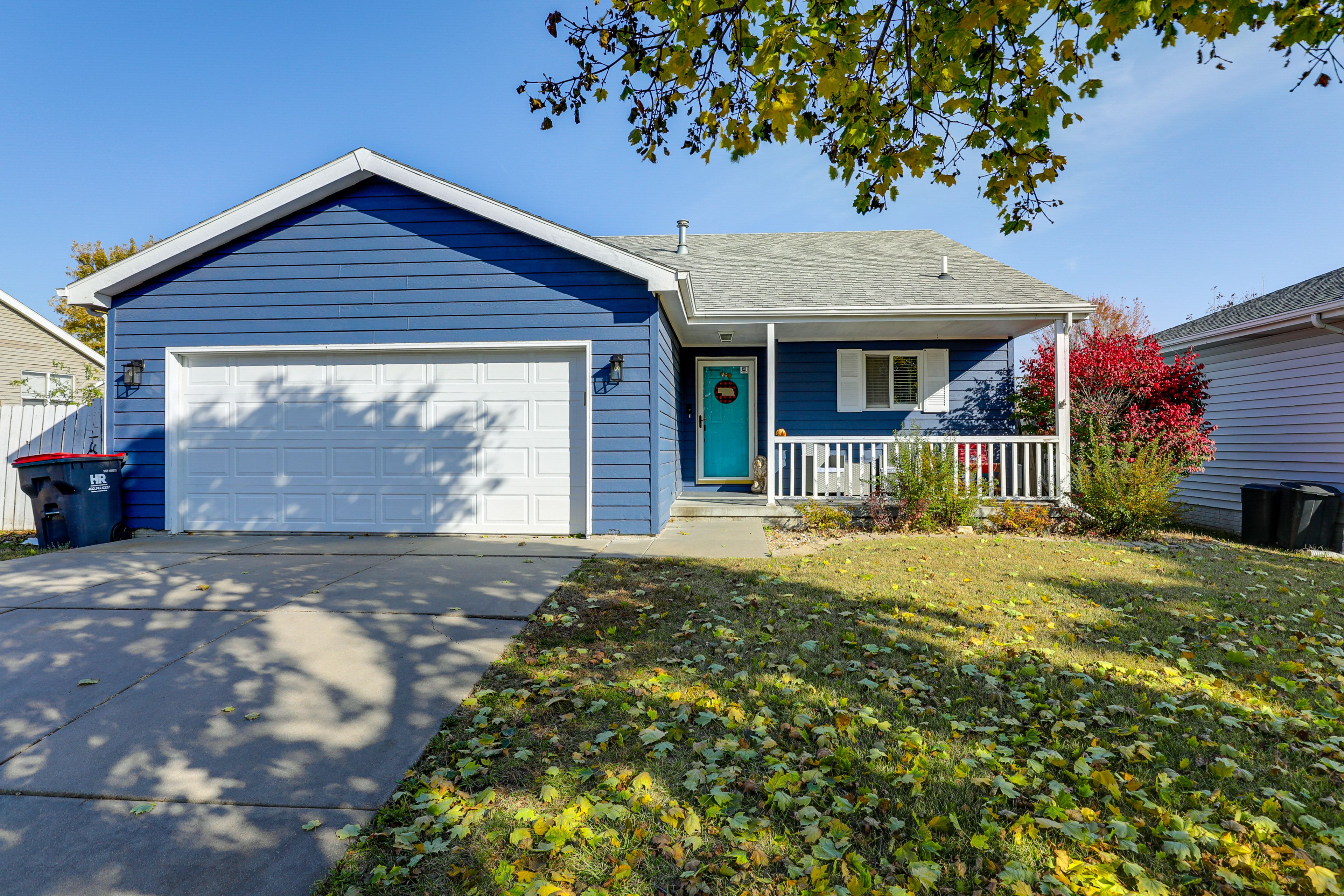 Parking | Driveway (2 Vehicles)
