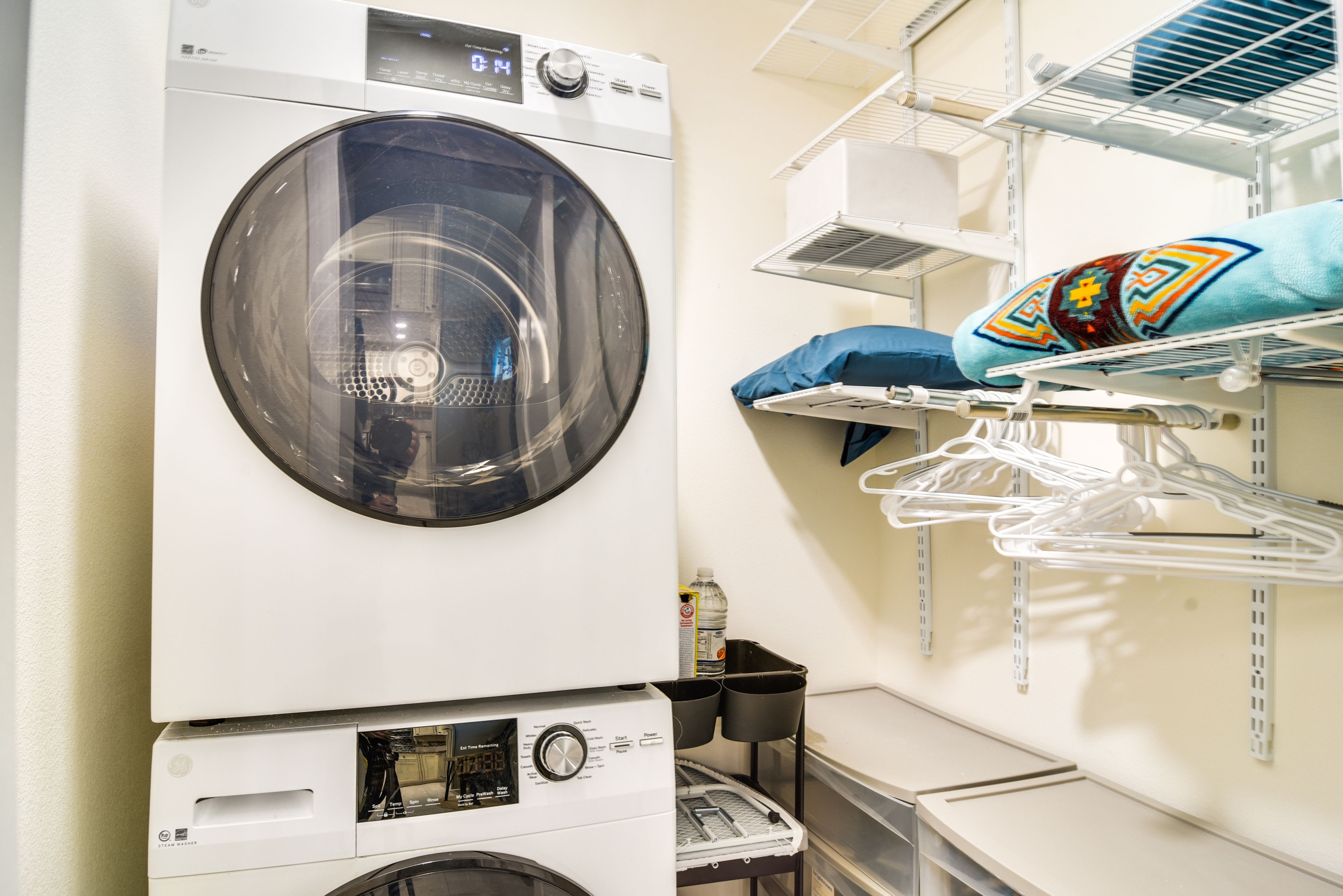 Laundry Room | Washer & Dryer