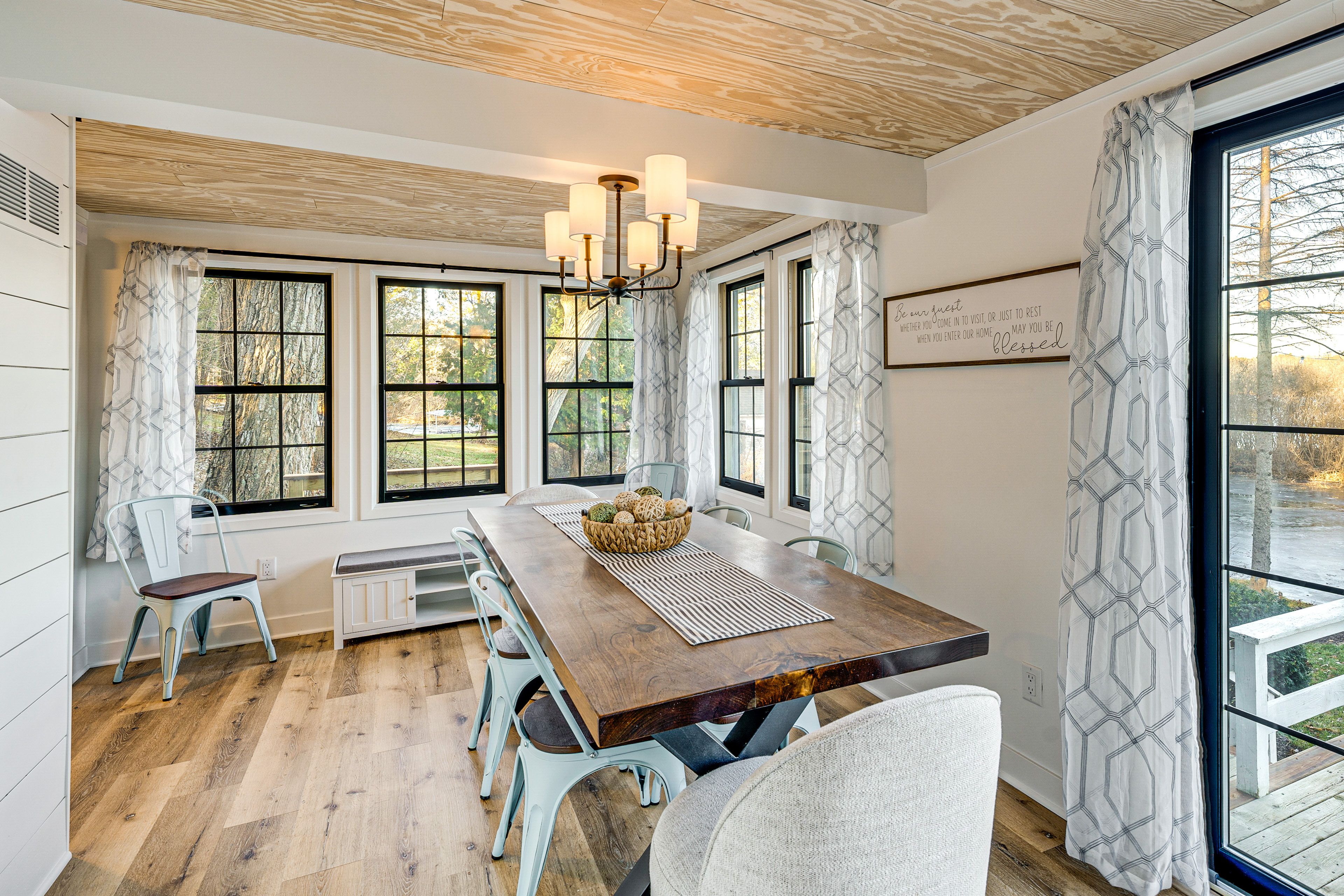 Dining Area | 1st Floor