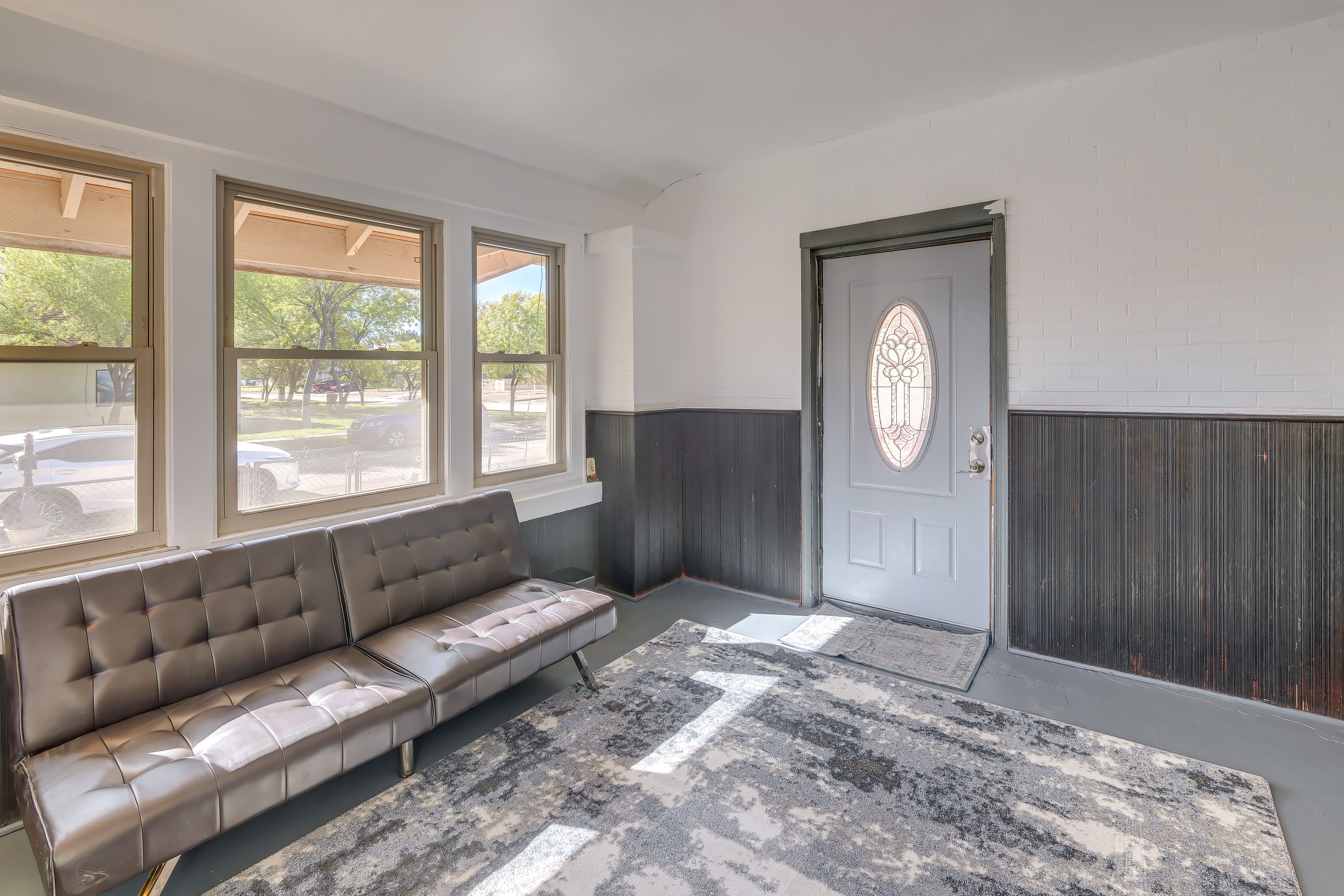 Bonus Room | Full Futon