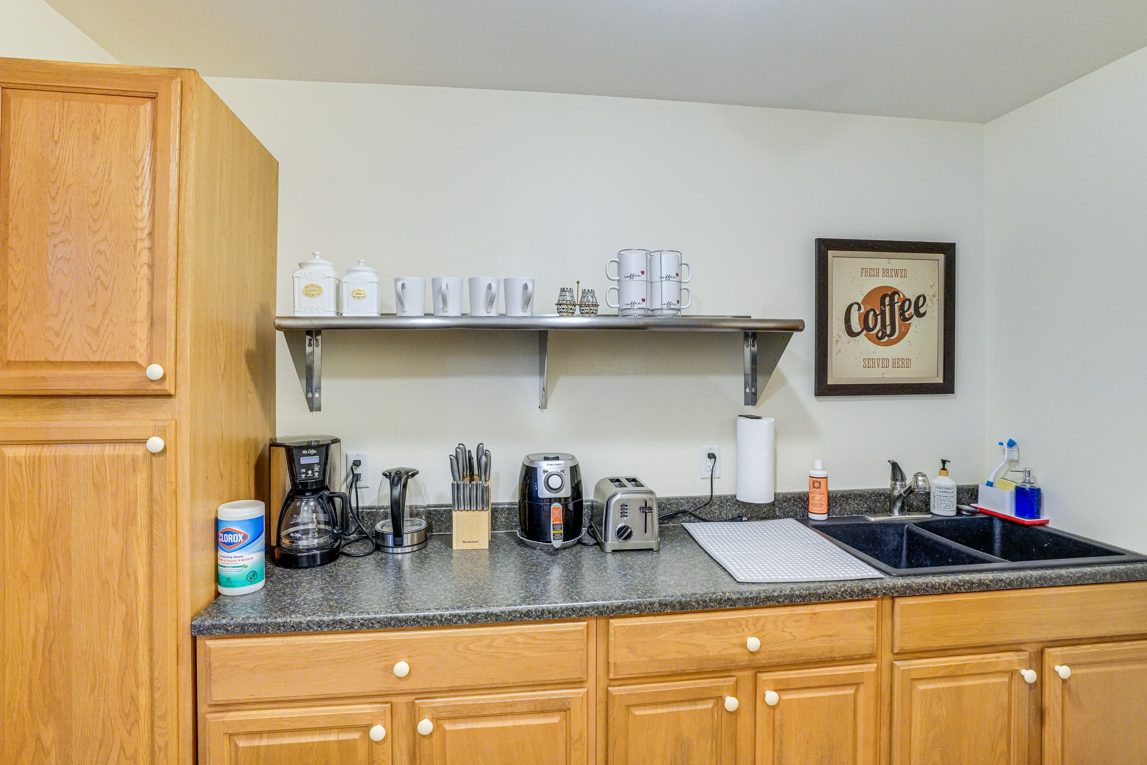 Kitchenette | Drip Coffee Maker