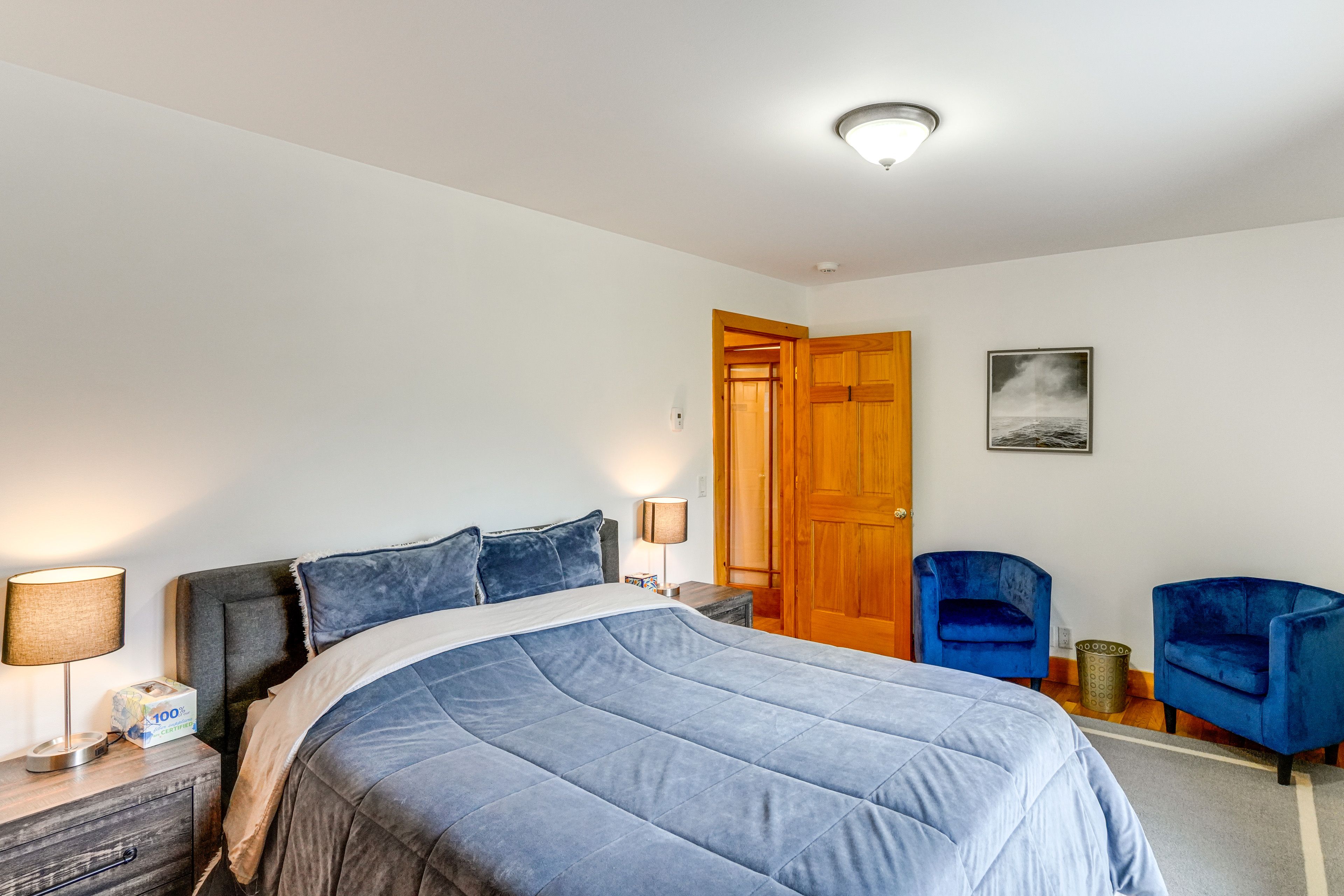 Bedroom 1 | Queen Bed