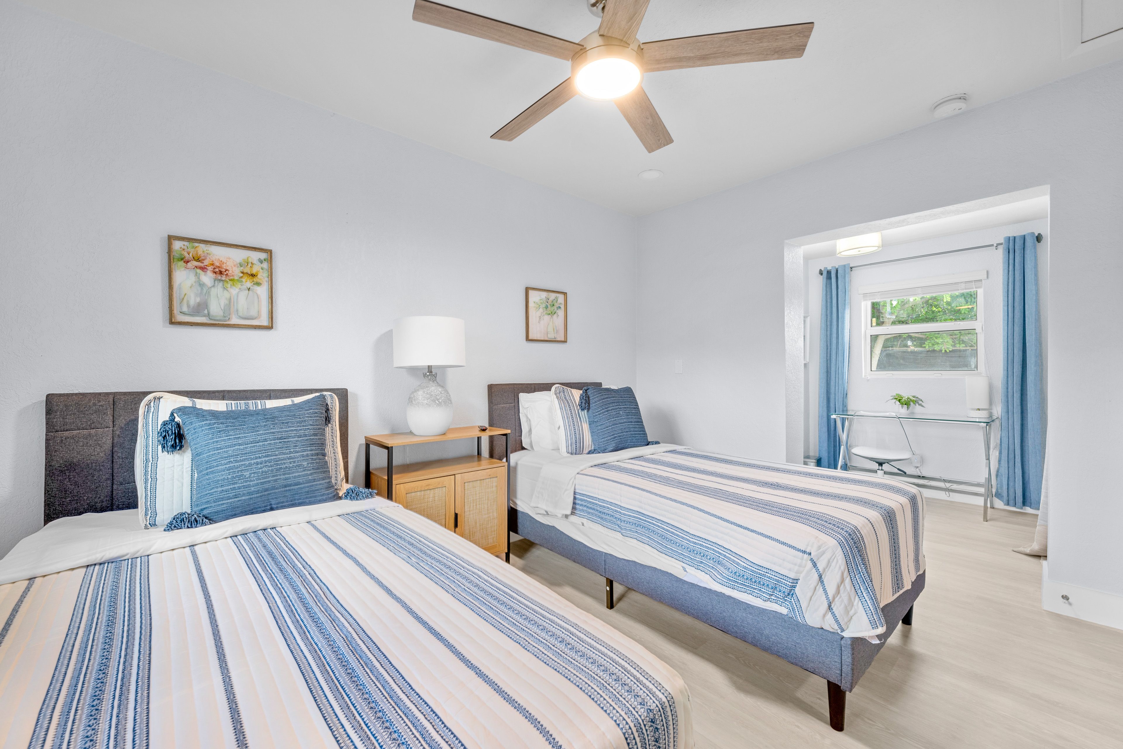 Bedroom 3 | 2 Twin XL Beds | Smart TV w/ Cable