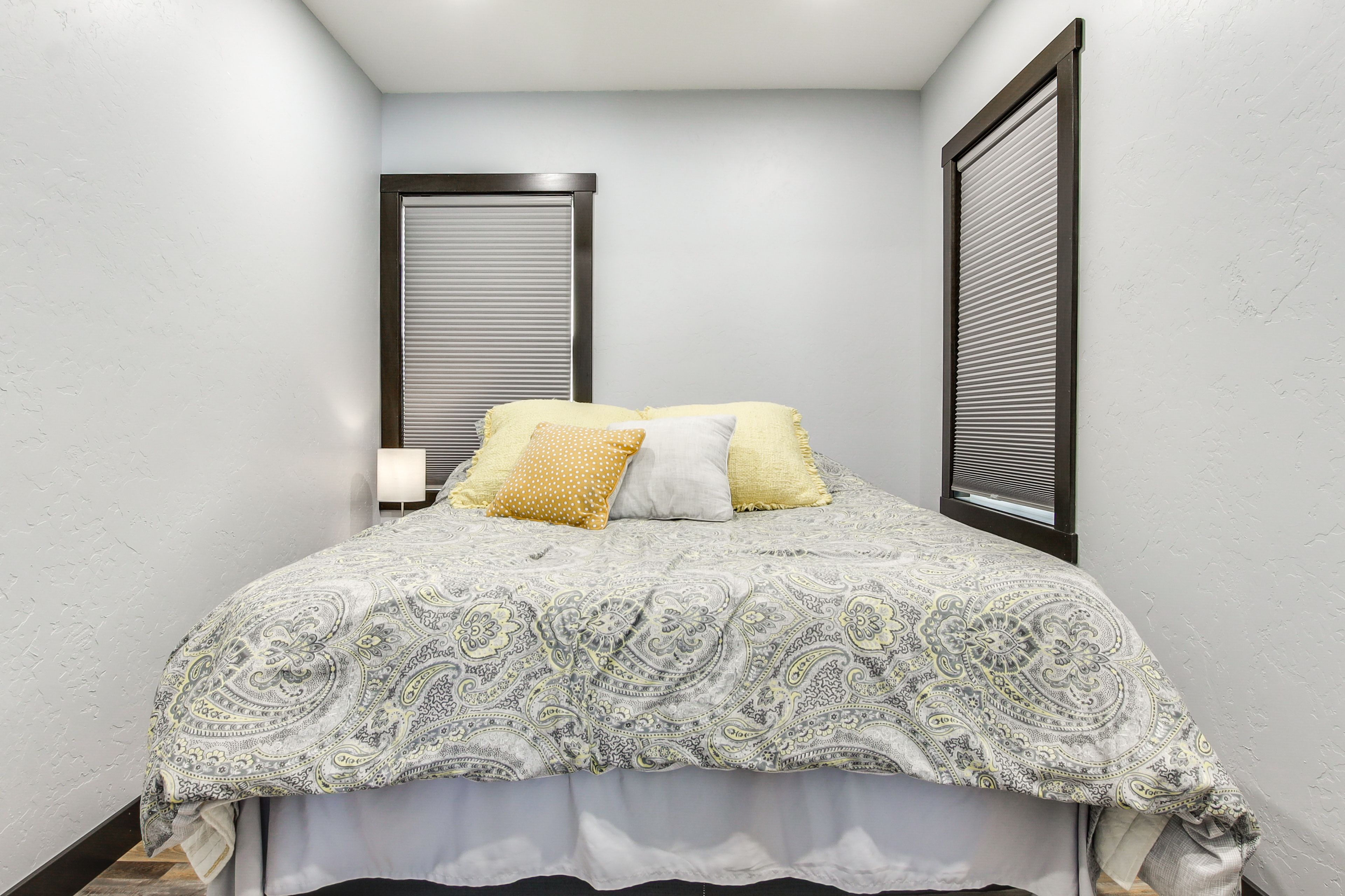 Bedroom 2 | Queen Bed | 1st Floor | Hangers