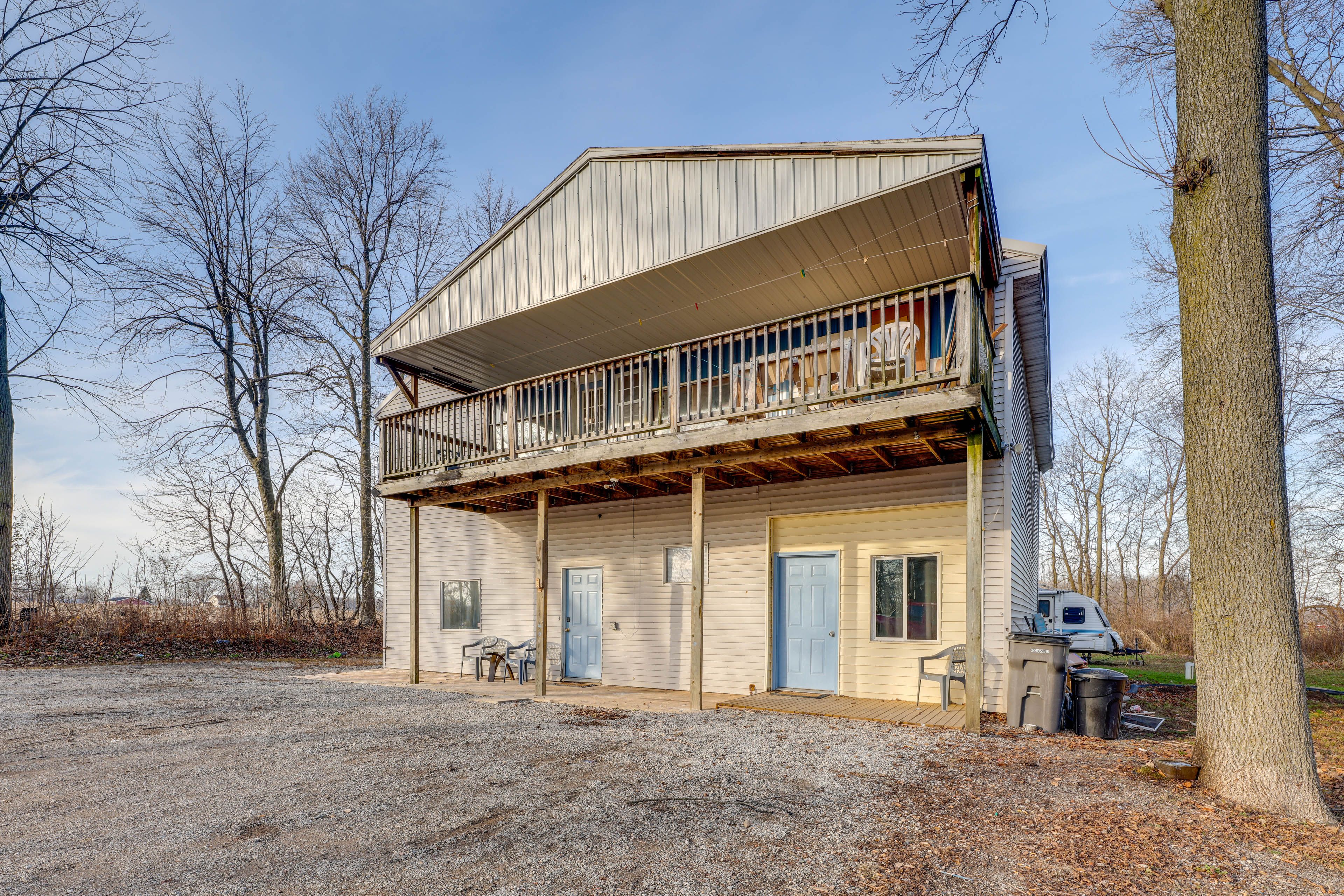 Exterior | Shared Balcony | Pastoral Views | Single-Story Apartment on 2nd Floor
