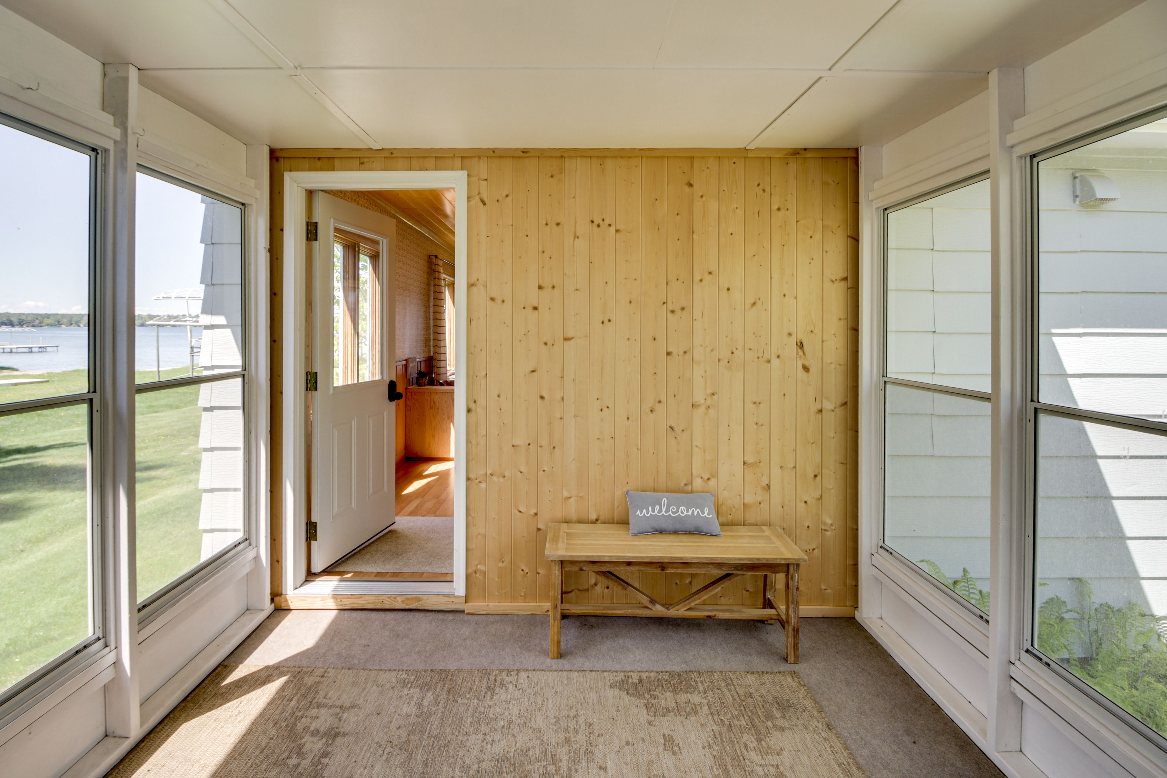 Cabin 1 Entry | 1st Floor