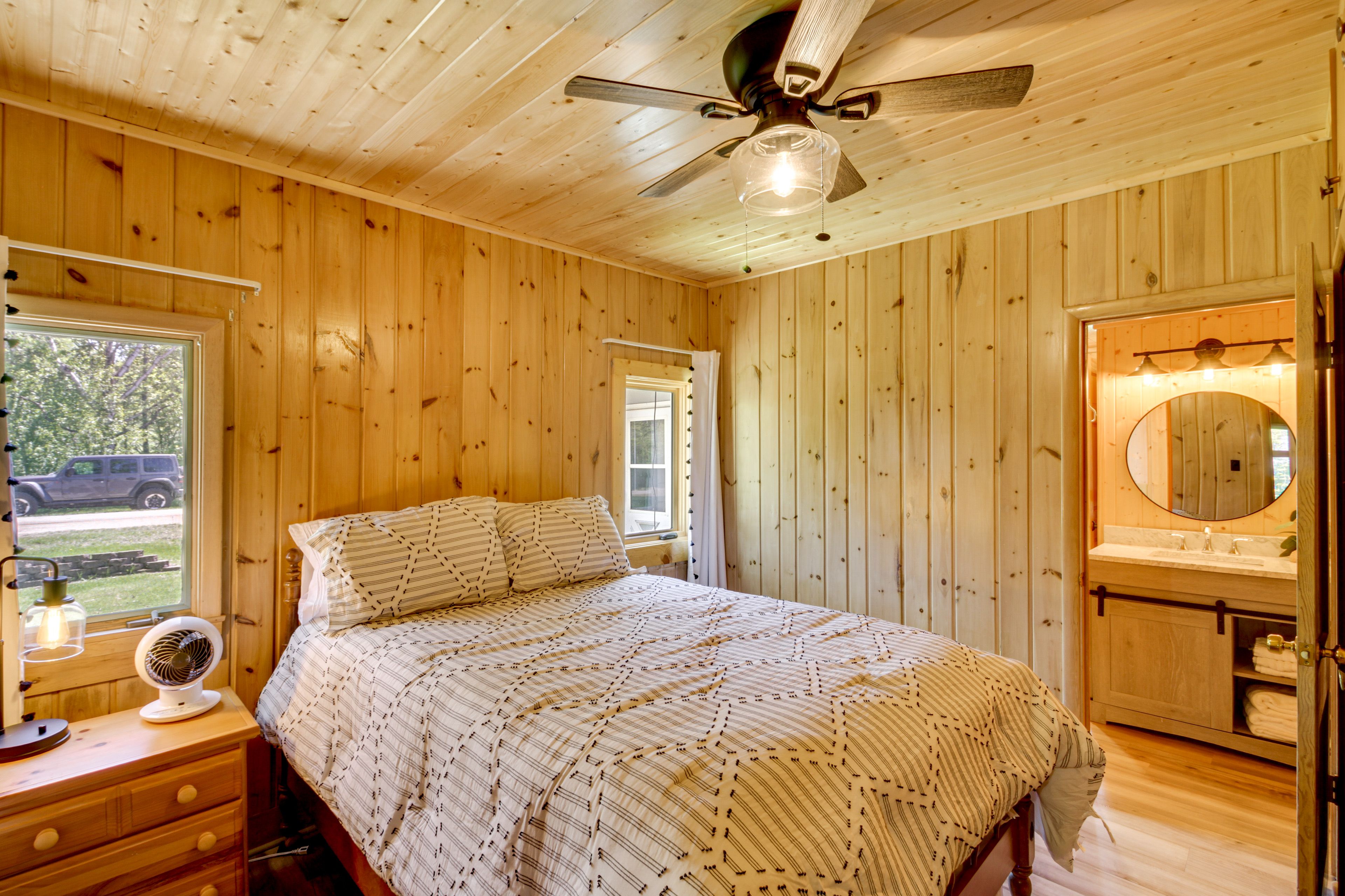 Bedroom 2 (Cabin 1) | Full Bed | 1st Floor