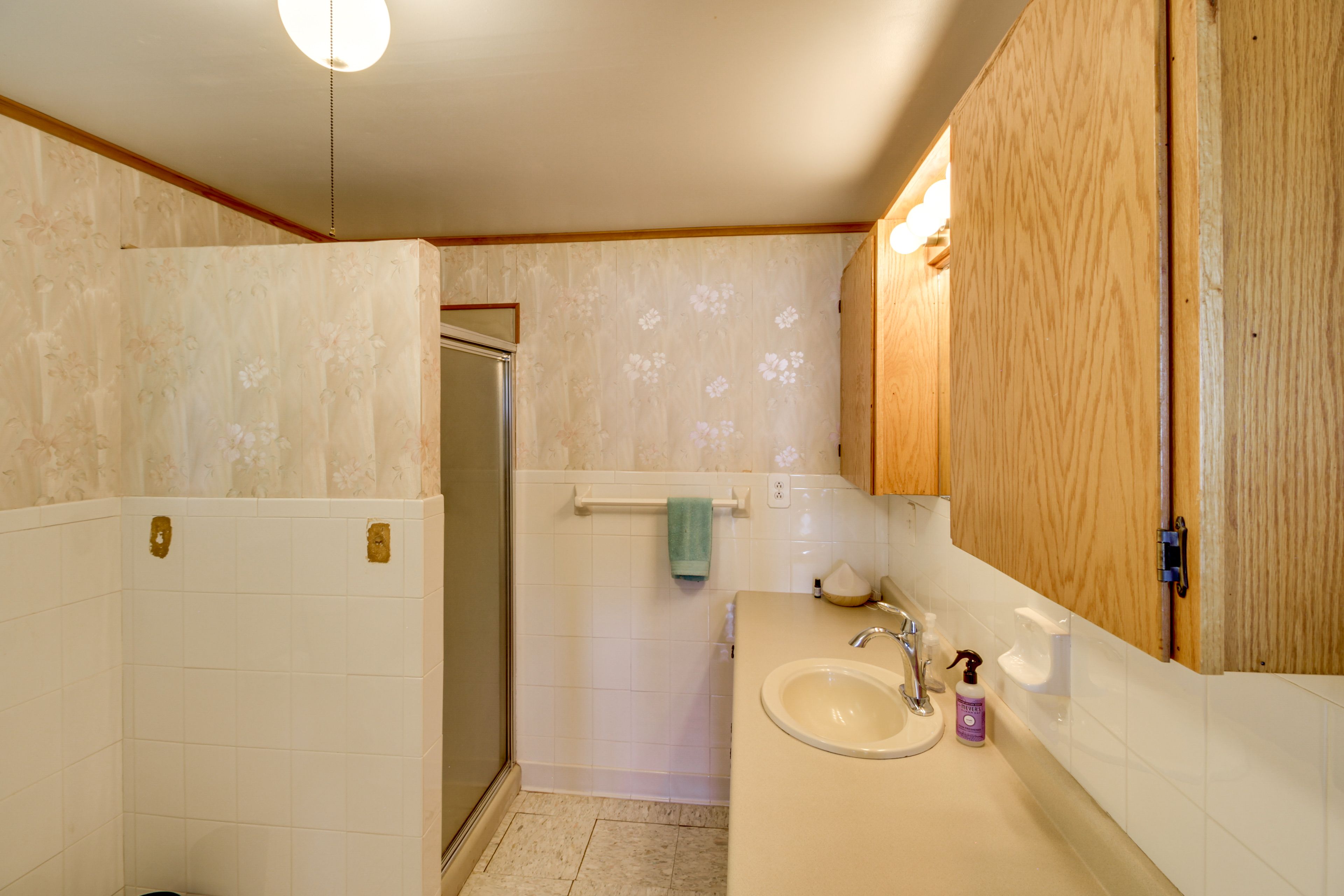 Cabin 2 En-Suite Bathroom