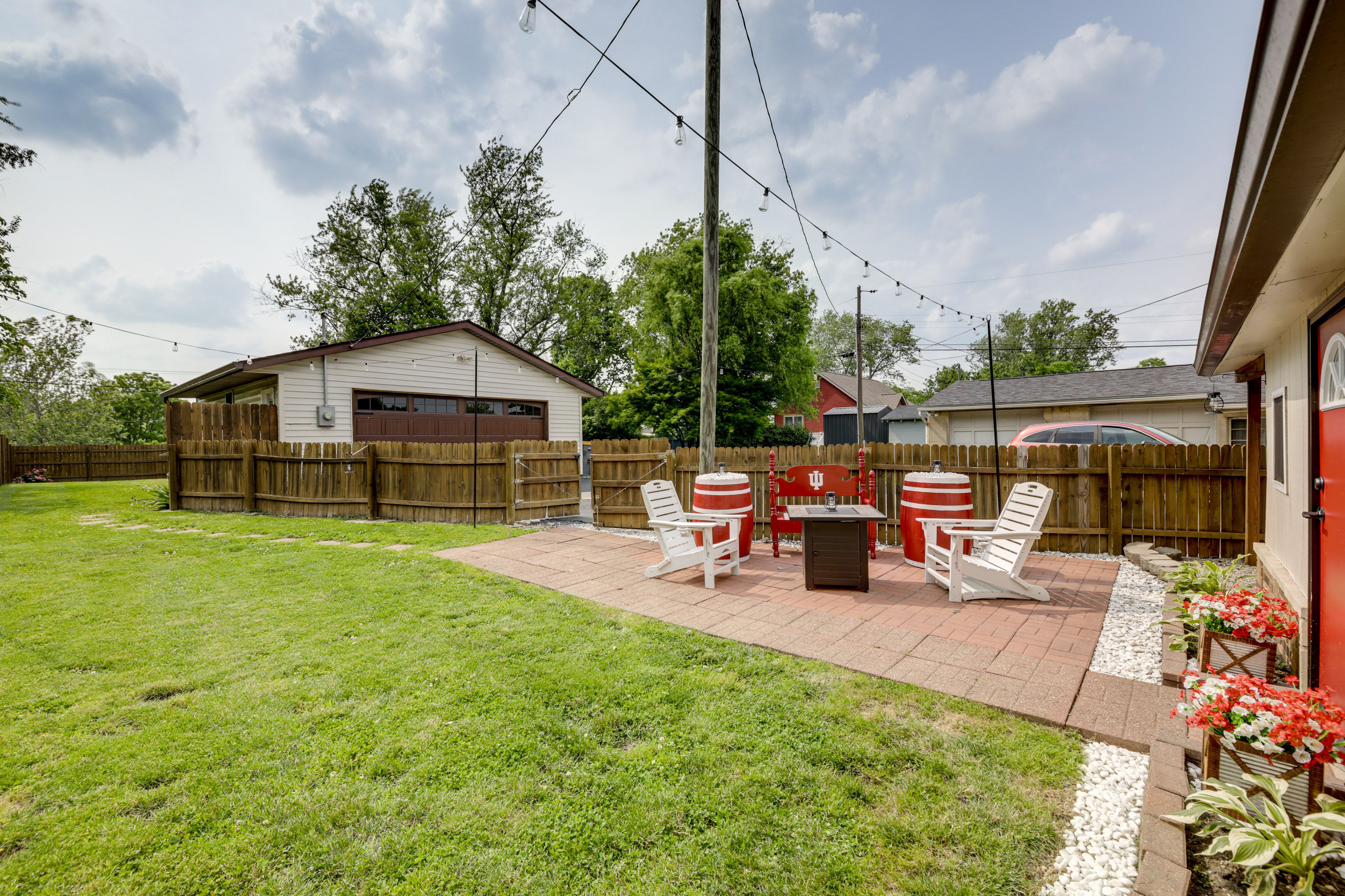 Patio | Gas & Wood-Burning Fire Pit | Cornhole
