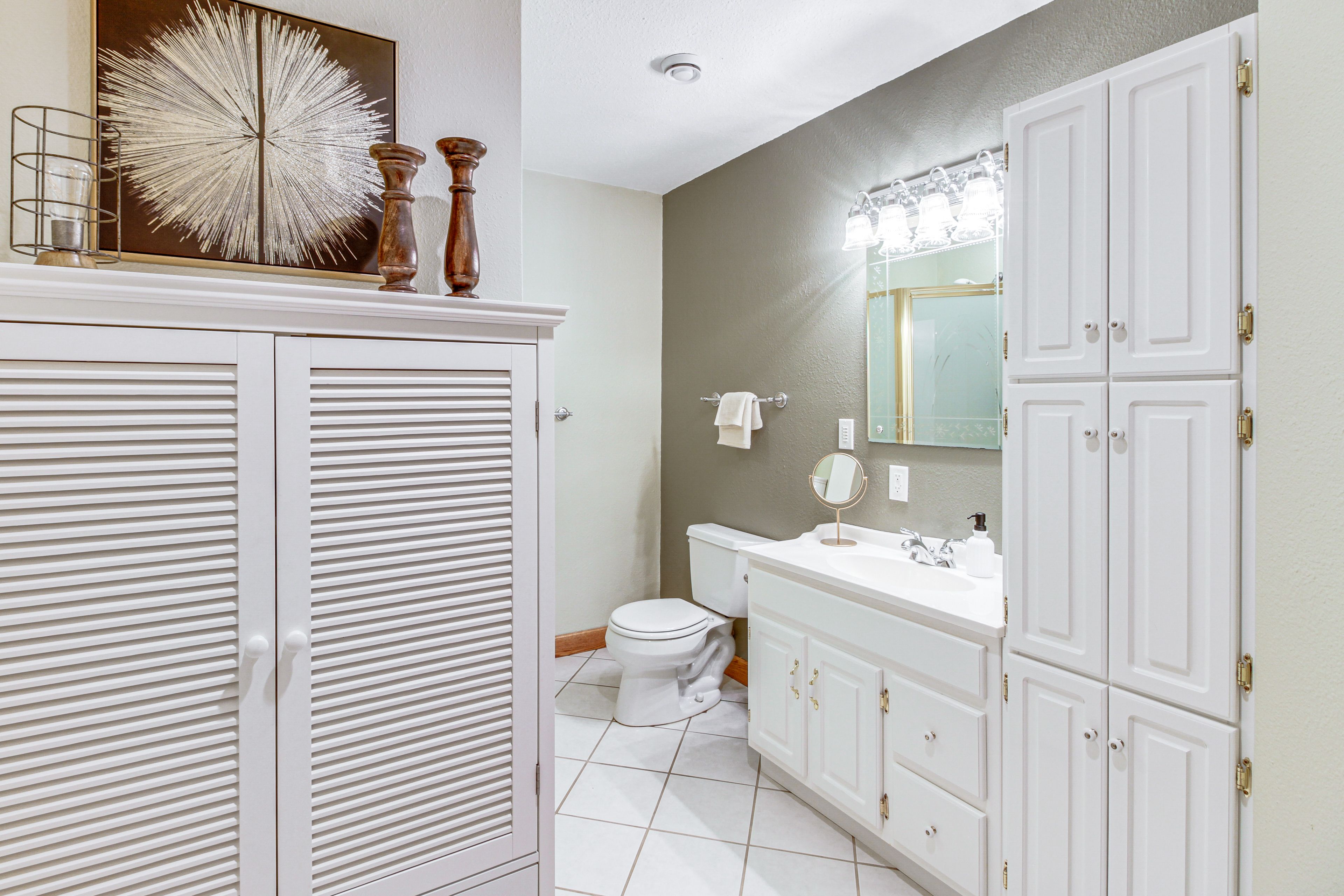 Full Bathroom | Lower Level