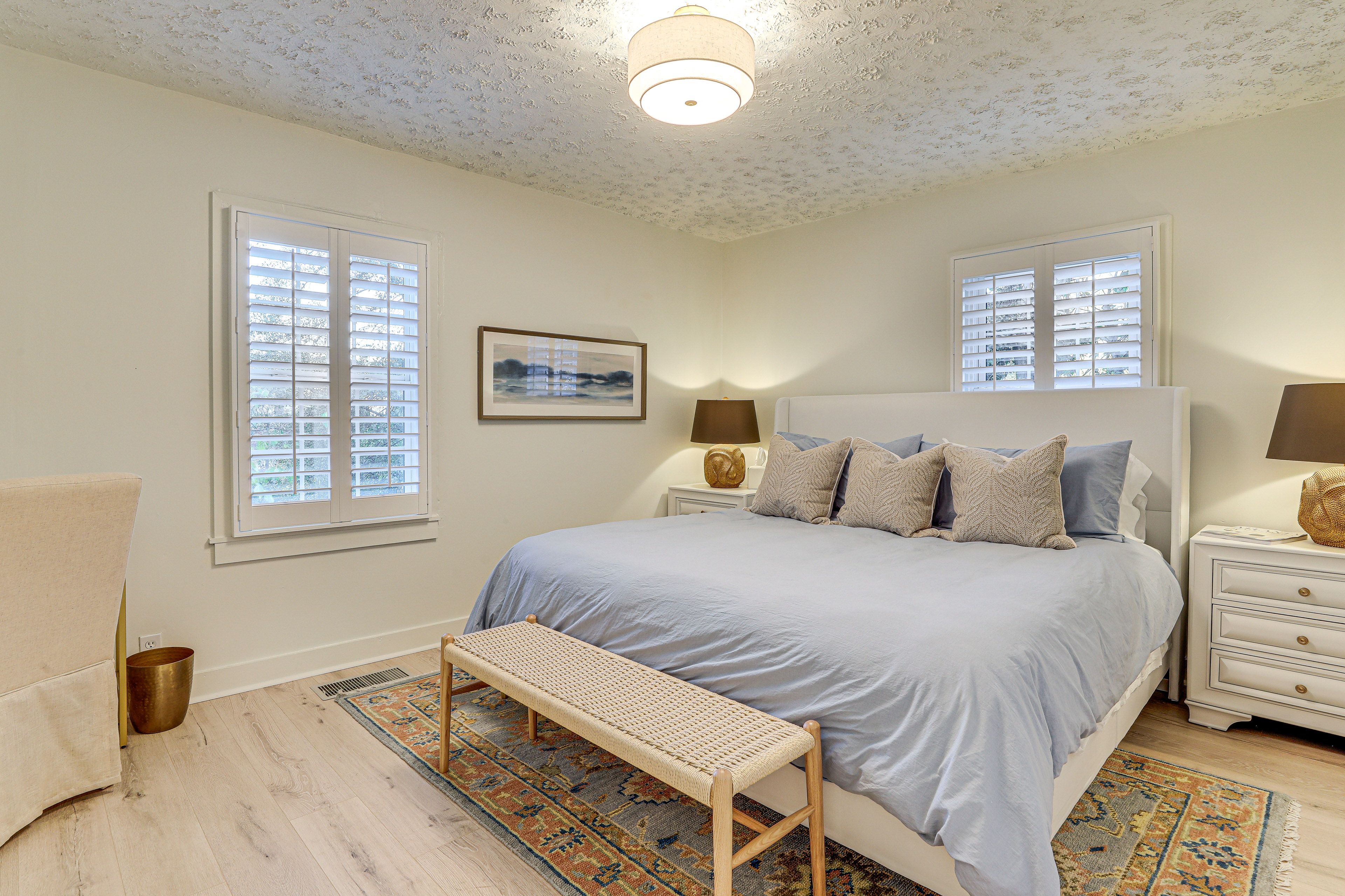 Bedroom 1 | King Bed | En-Suite Bathroom