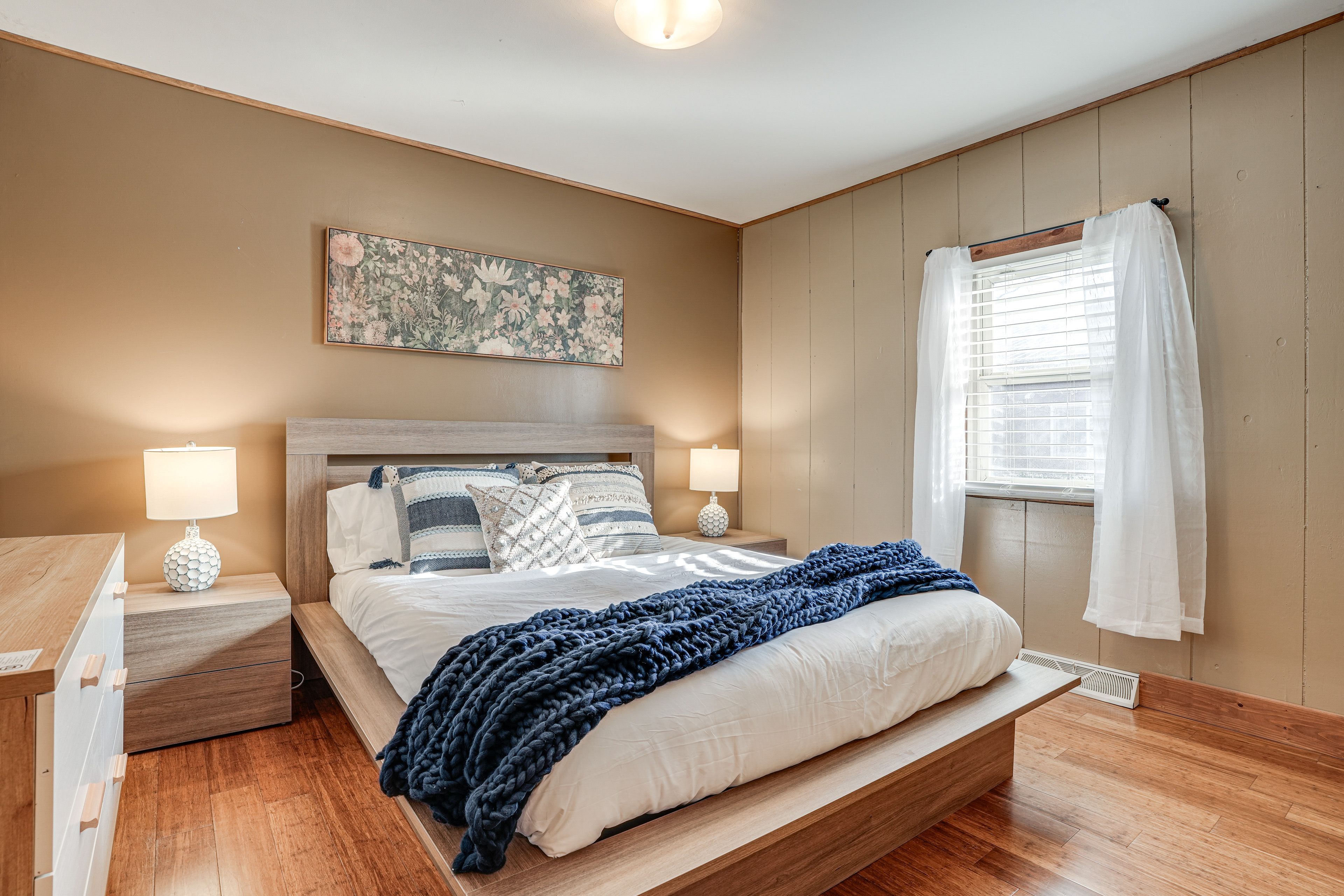 Bedroom 1 | Queen Bed | Linens Provided