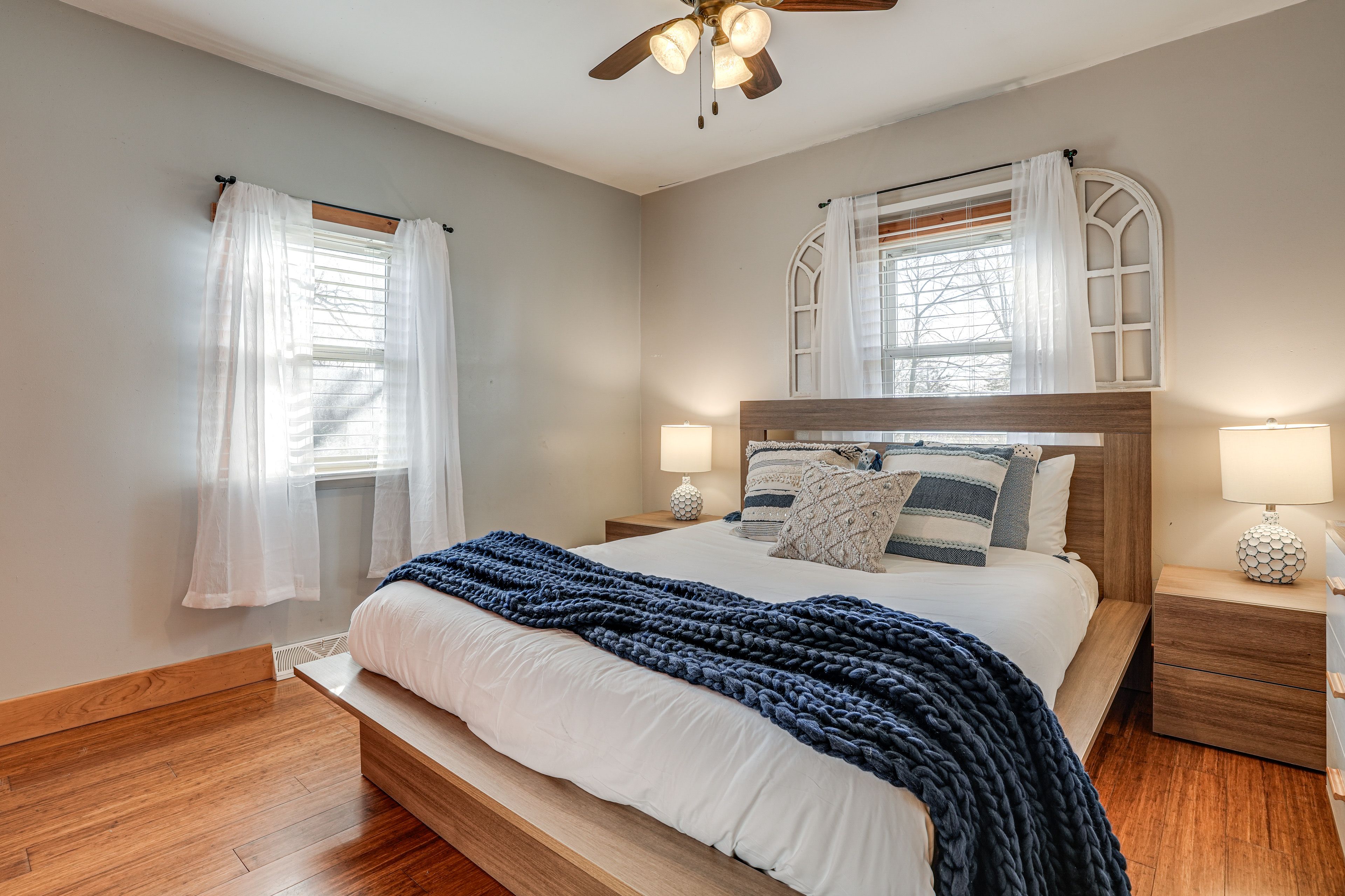 Bedroom 2 | Queen Bed