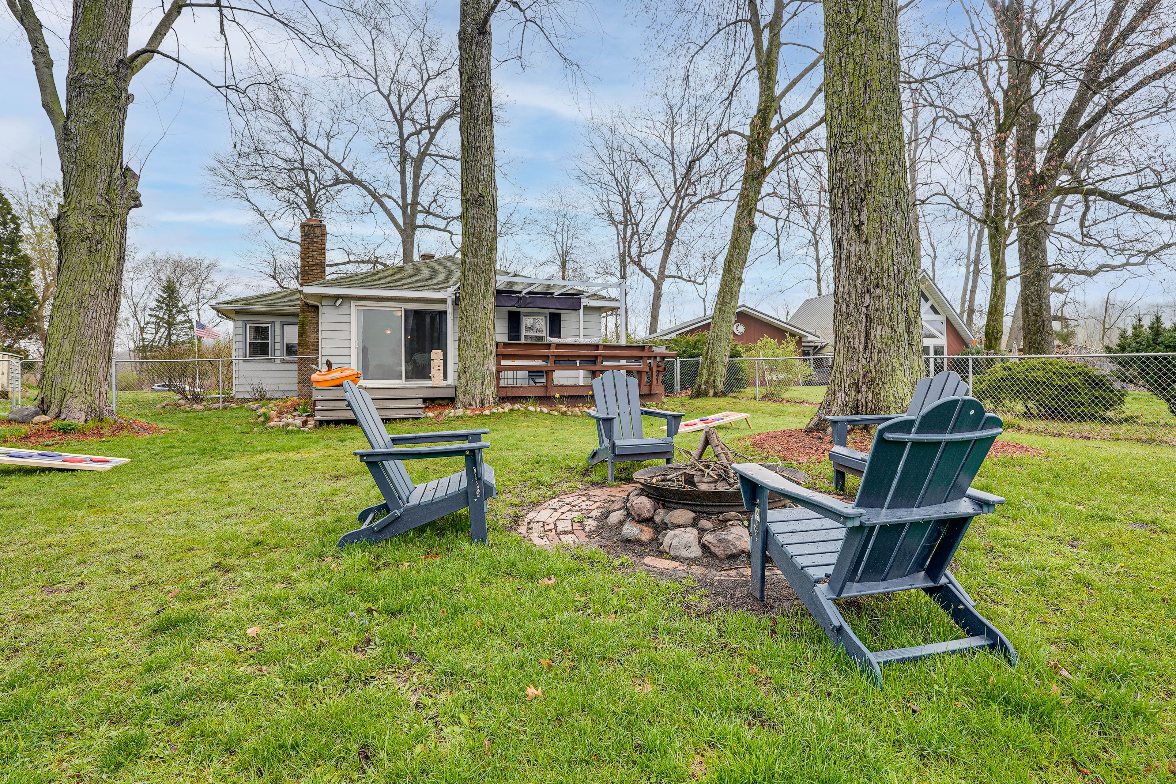 Fenced Yard | Fire Pit