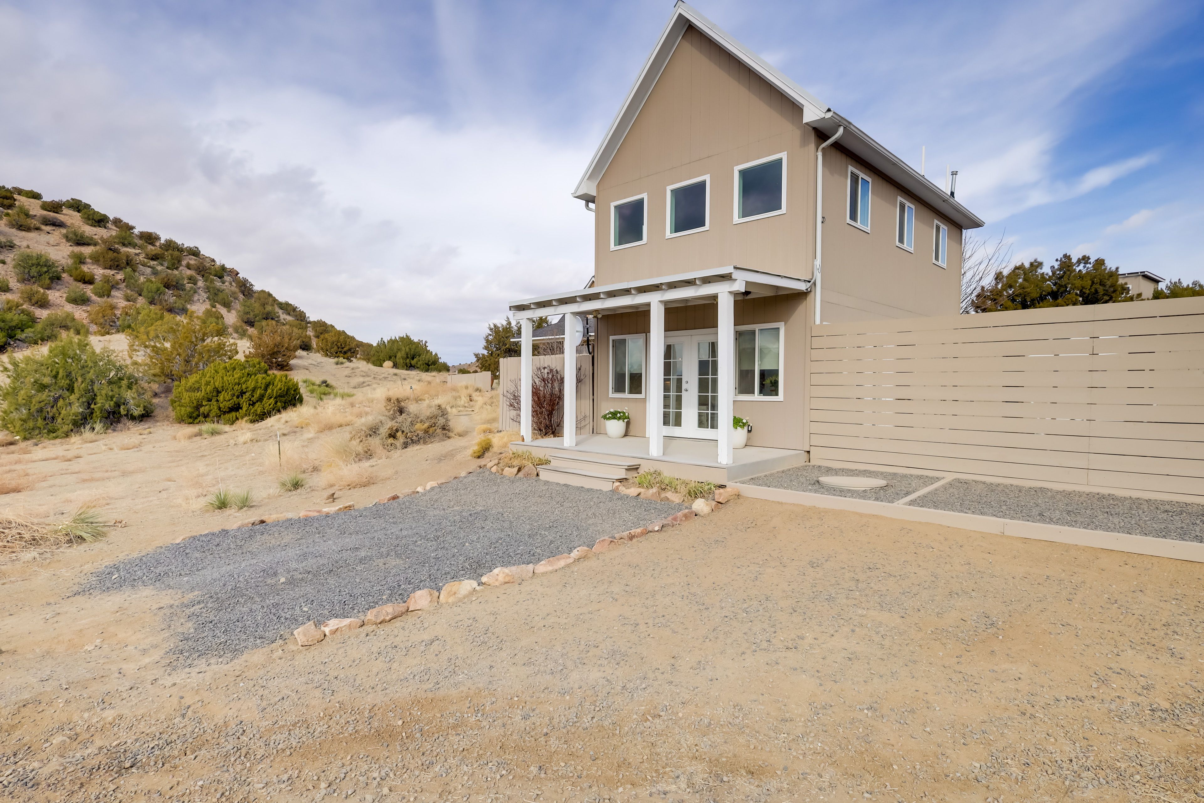 Los Cerrillos Vacation Rental | Studio | 1BA | 1,100 Sq Ft | Stairs Required