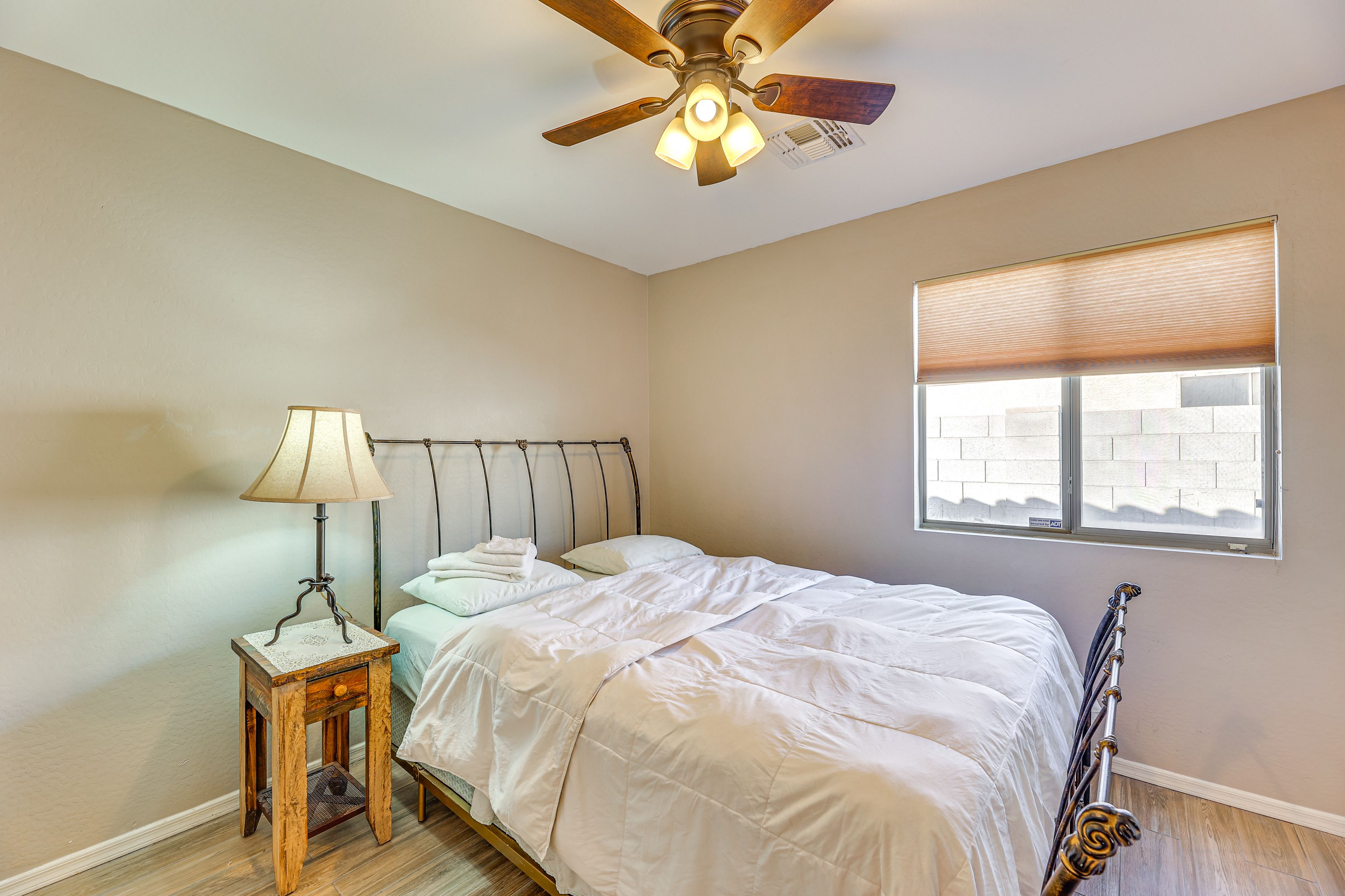 Bedroom 4 | Queen Bed