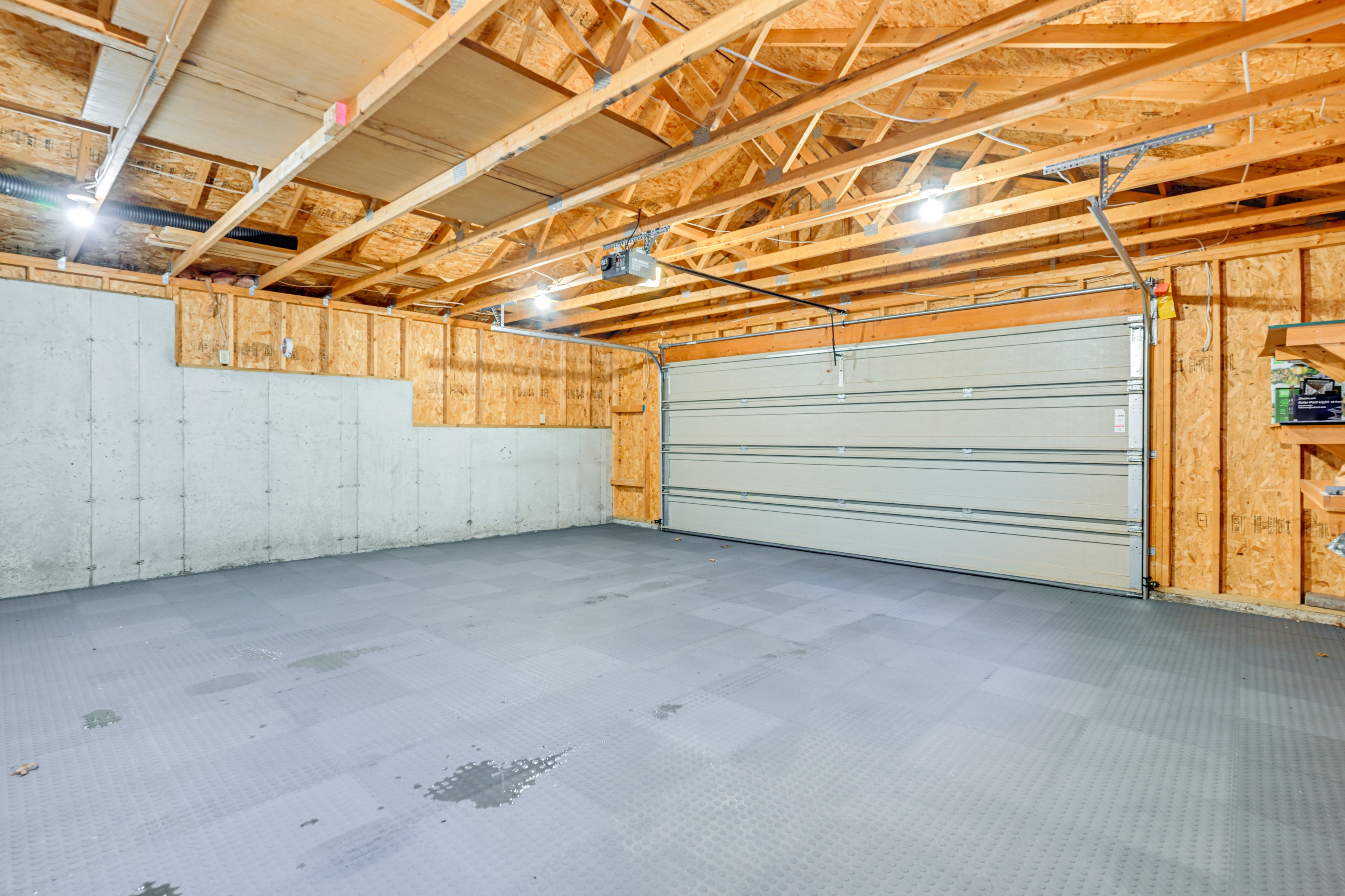 Parking | Garage (2 Vehicles) | Driveway (4 Vehicles)