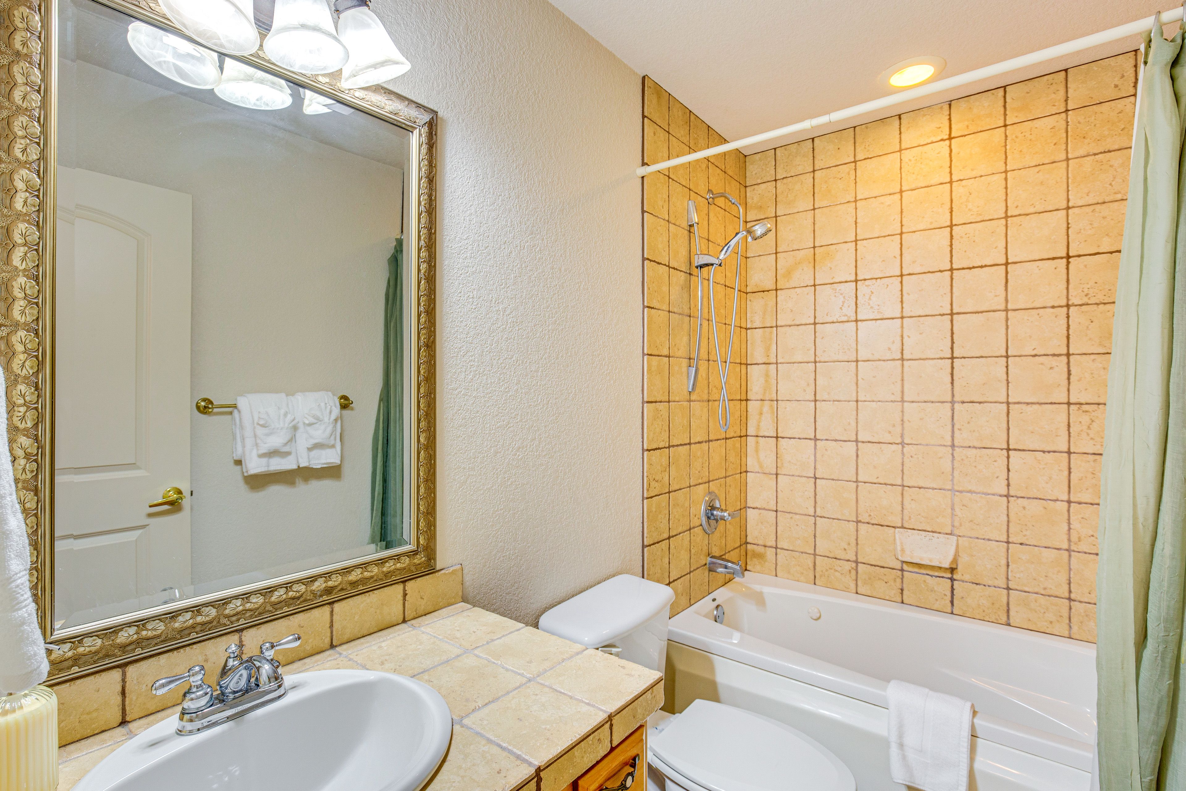 Full Bathroom | 2nd Floor
