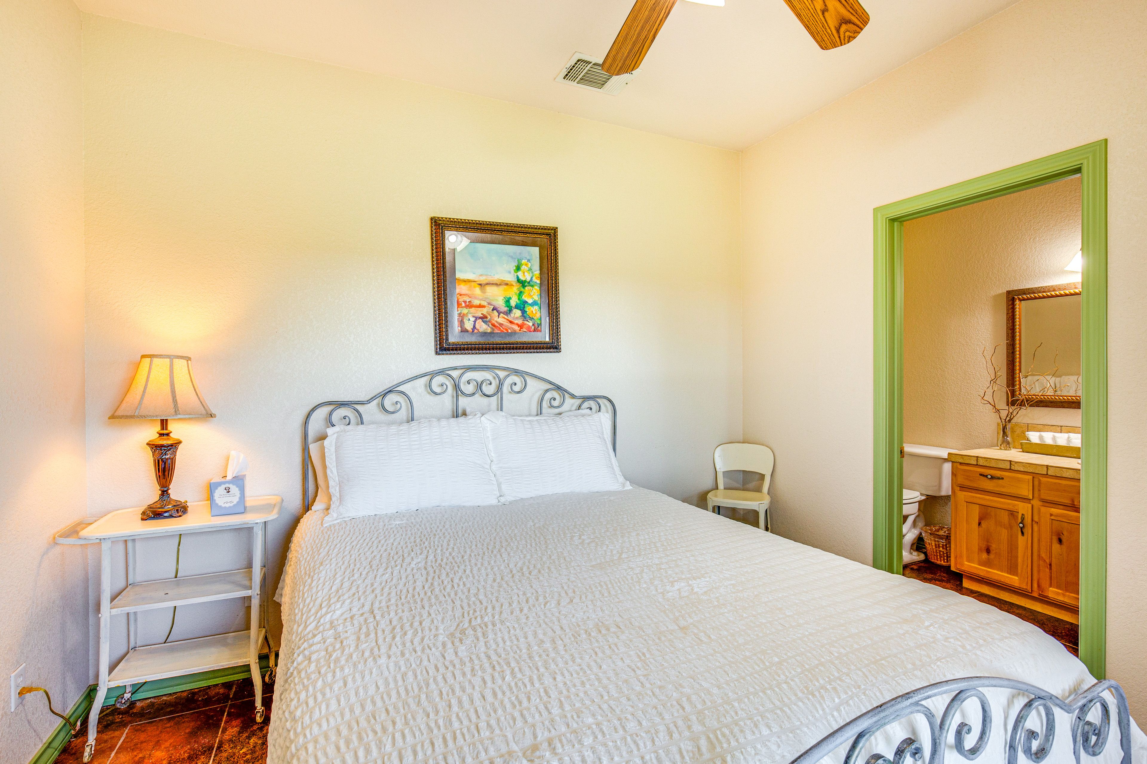 Bedroom 1 | 1st Floor | Queen Bed