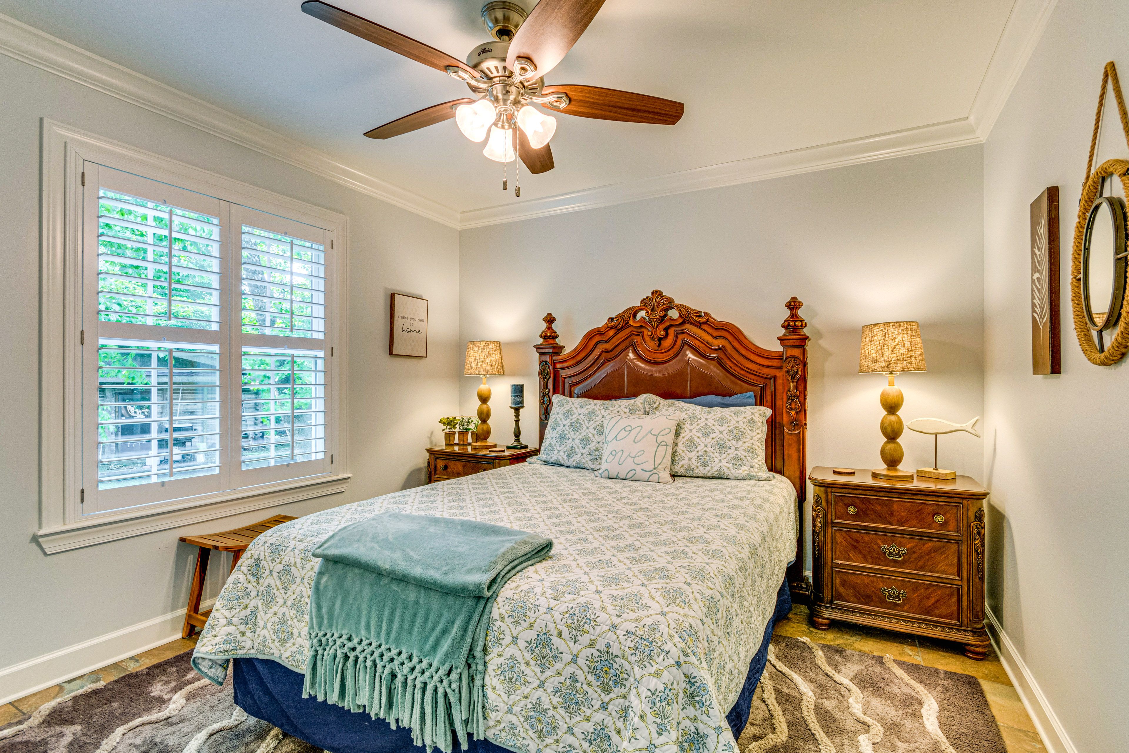 Bedroom 3 | Queen Bed