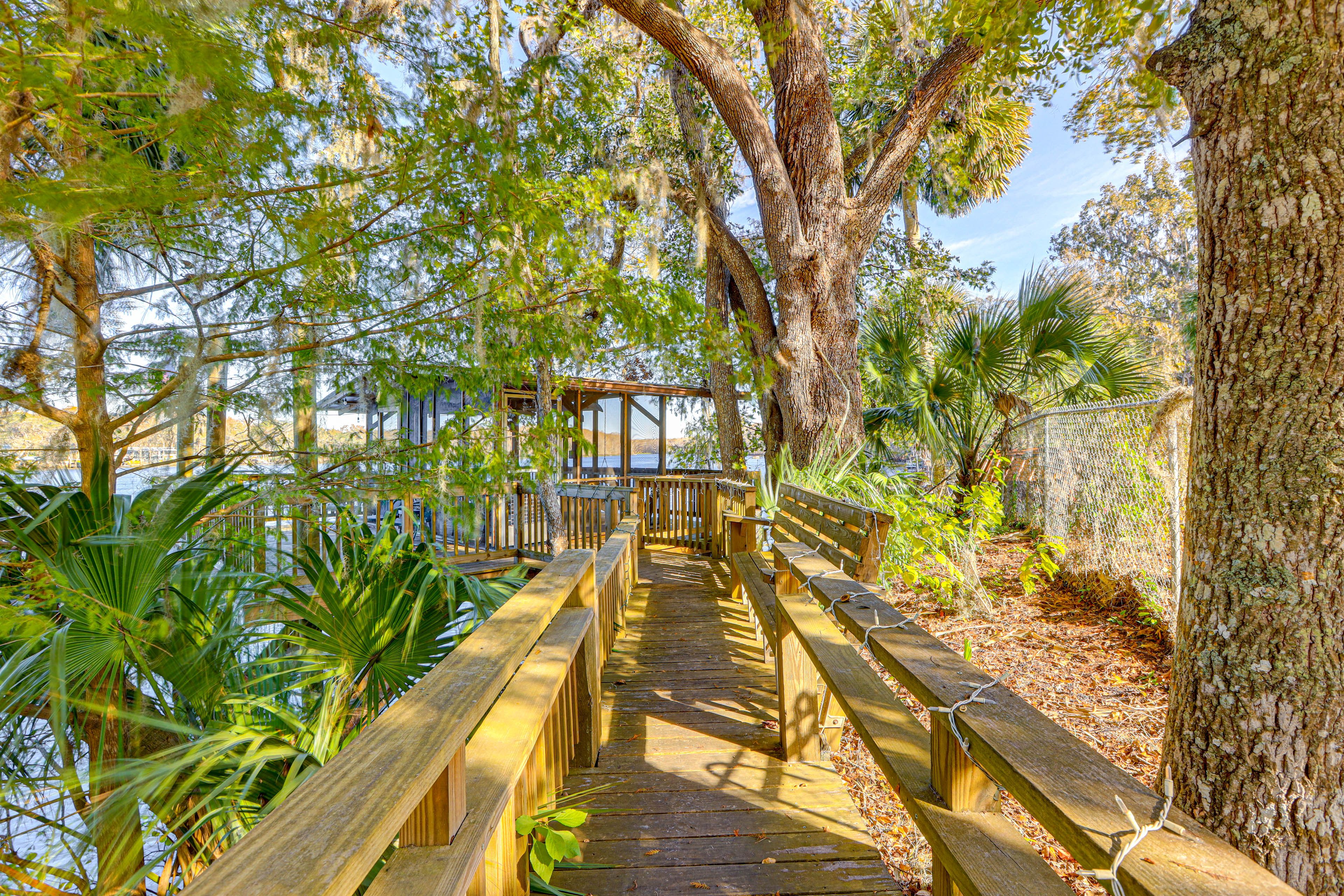 Boat Dock w/ Screened Patio