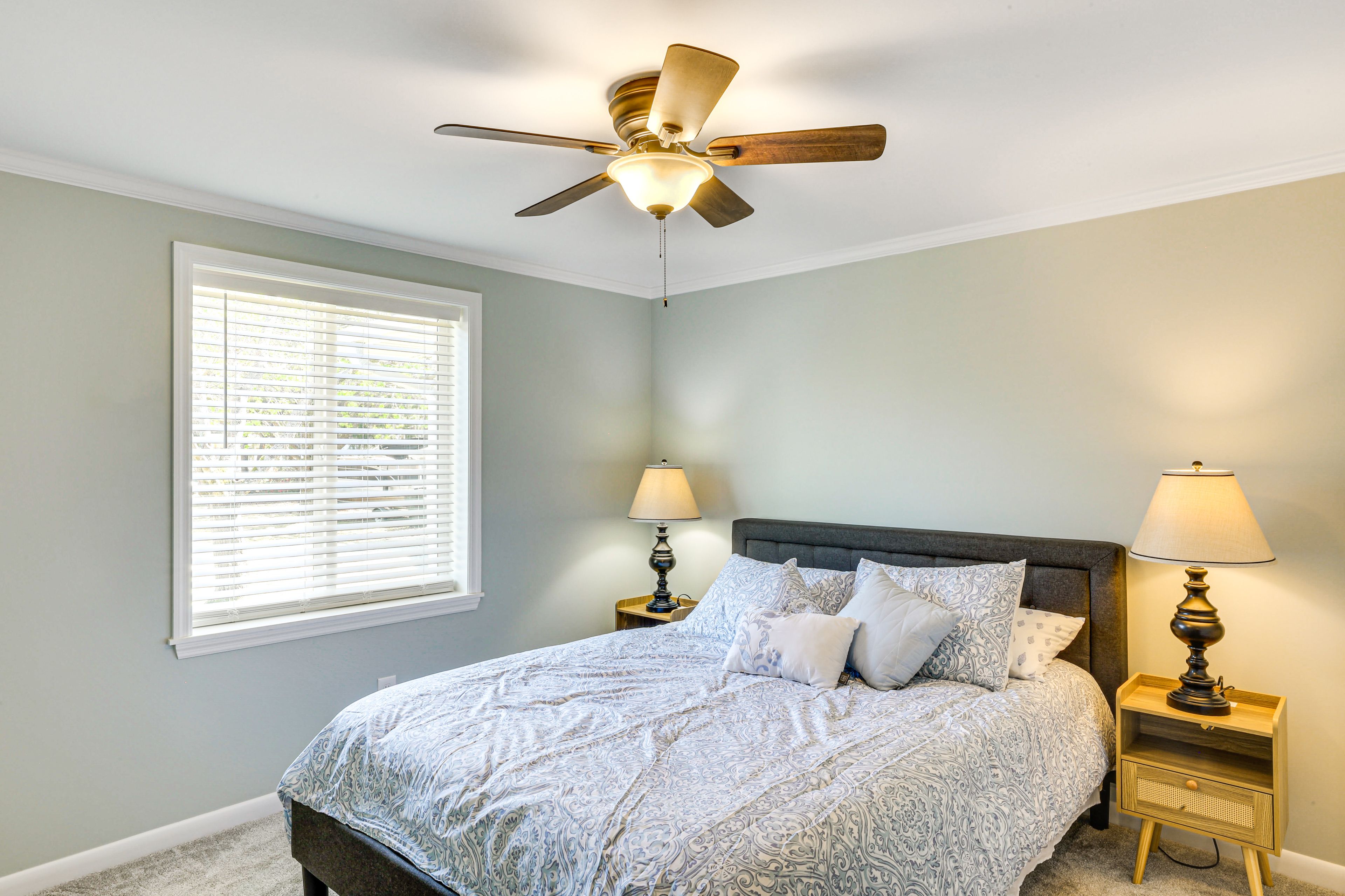 Bedroom 2 | Queen Bed