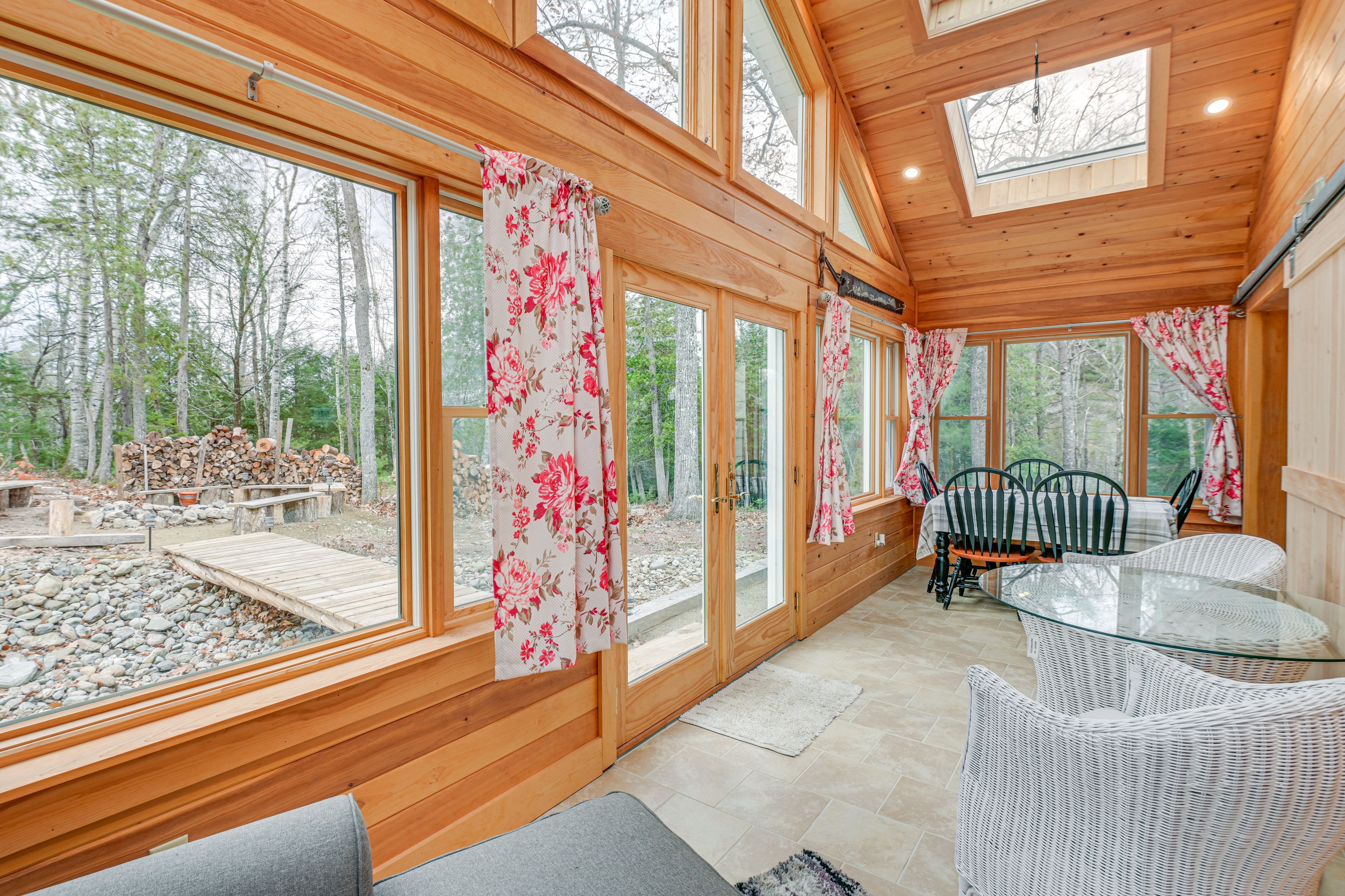Furnished Sunroom | Dining Area