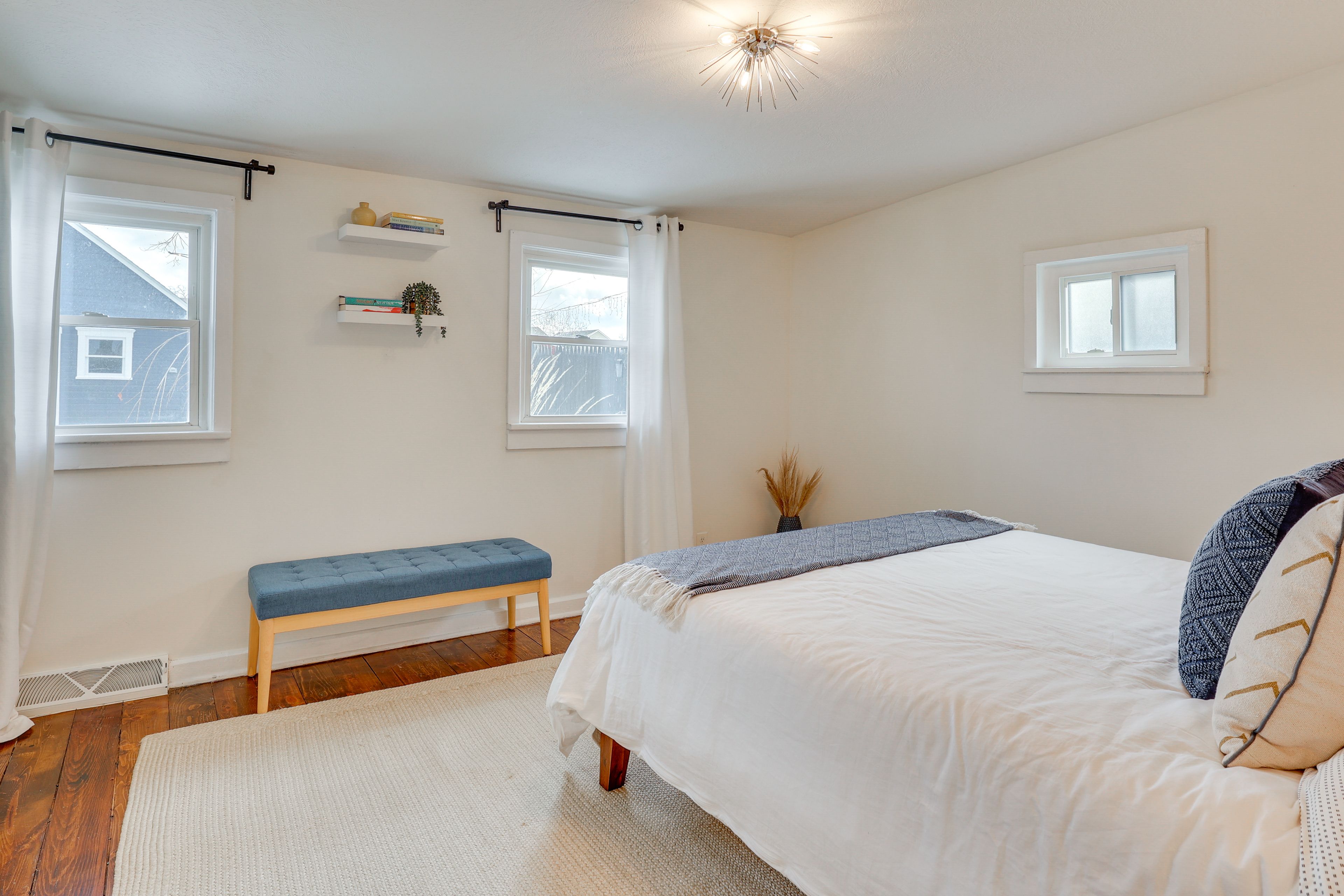 Bedroom 1 | Queen Bed | Linens Provided