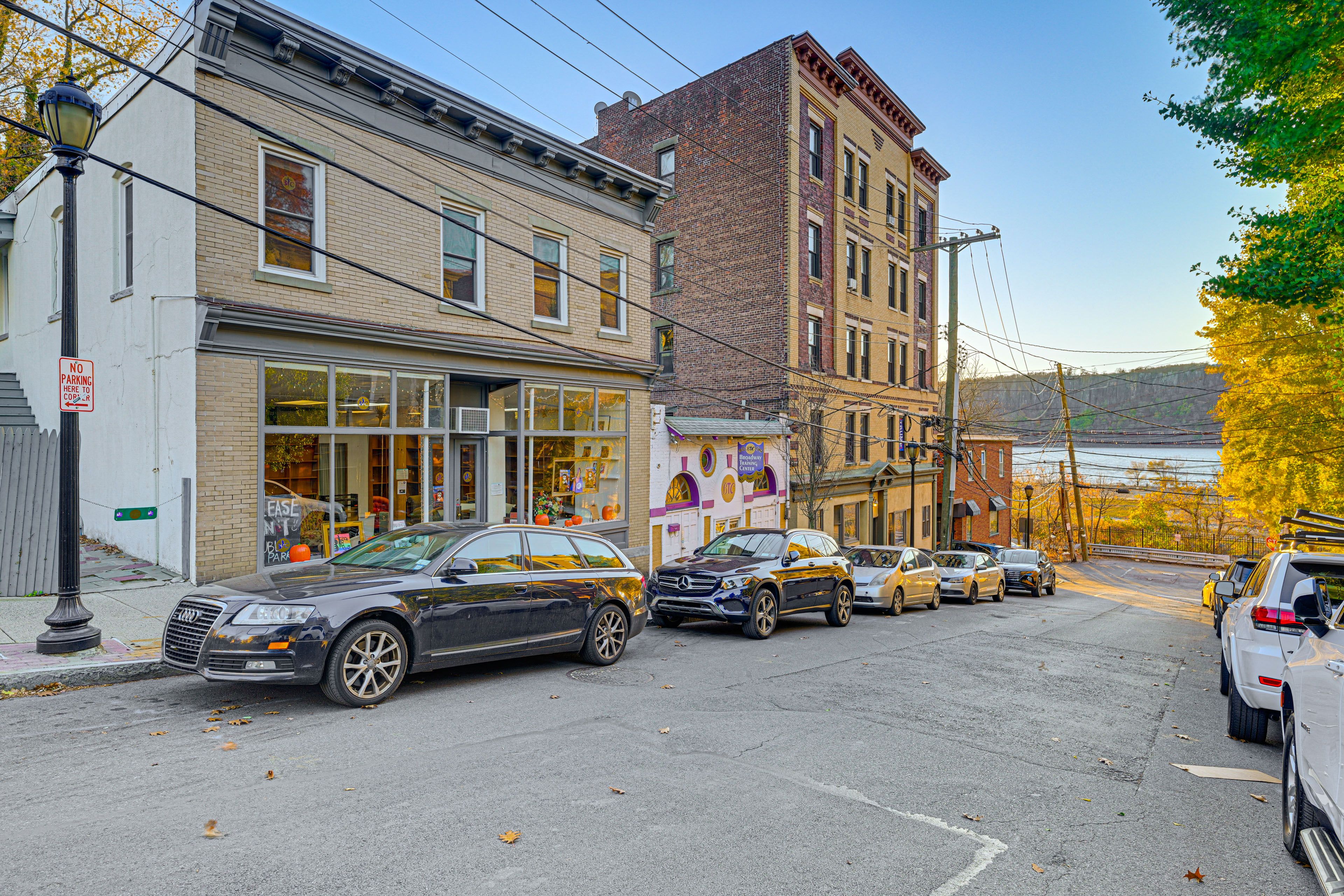 Parking | Nearby Street | Free Street Parking (First-Come, First-Served)